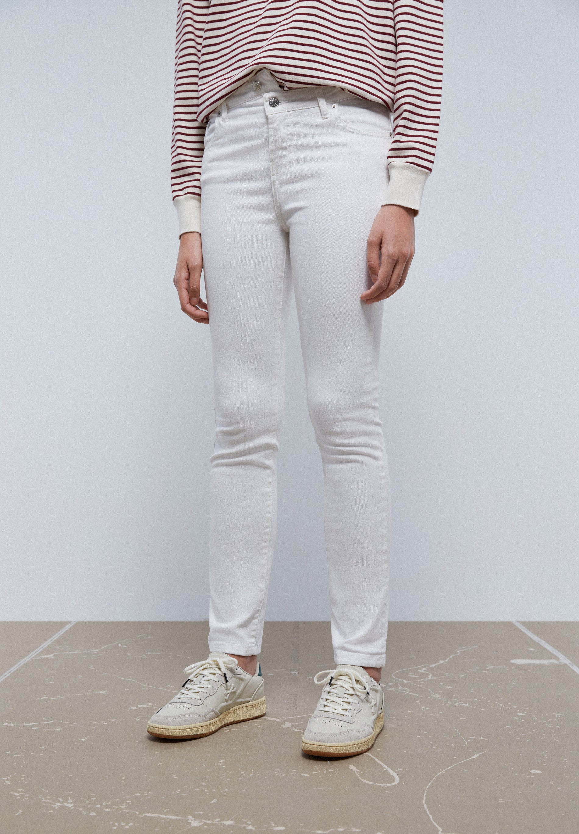 JEANS SKINNY BOTONES - Image 4