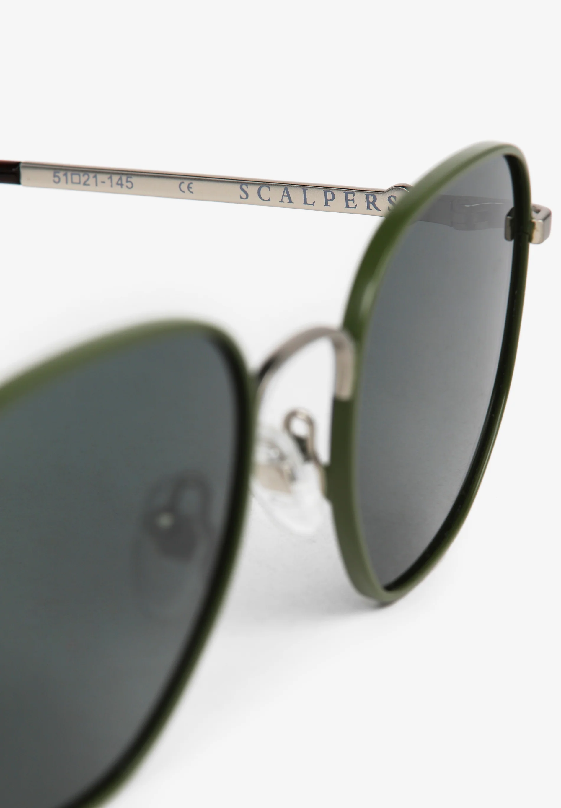 GAFAS DE SOL METÁLICAS - Image 3