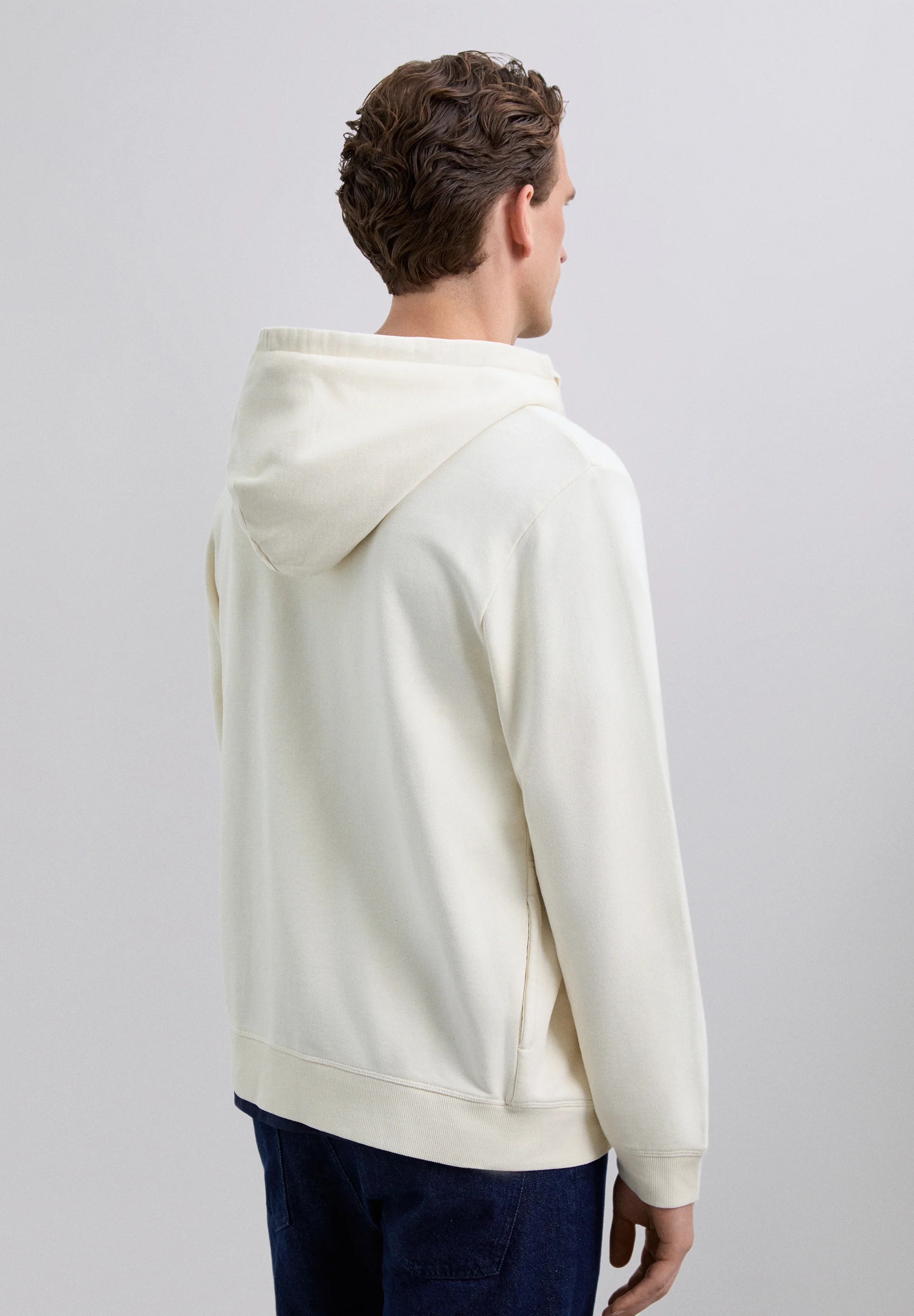 SUDADERA CAPUCHA BORDADA CONTRASTE - Image 4