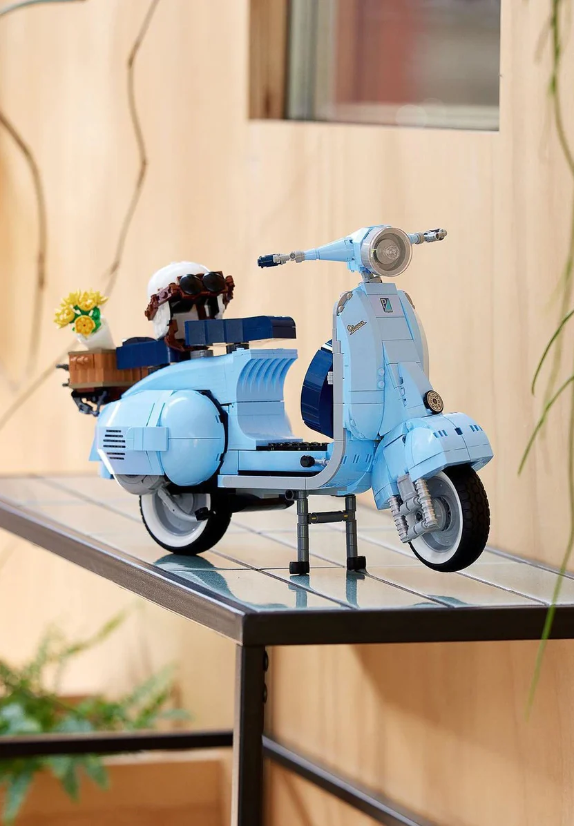 LEGO | VESPA 125 1960S - Image 3