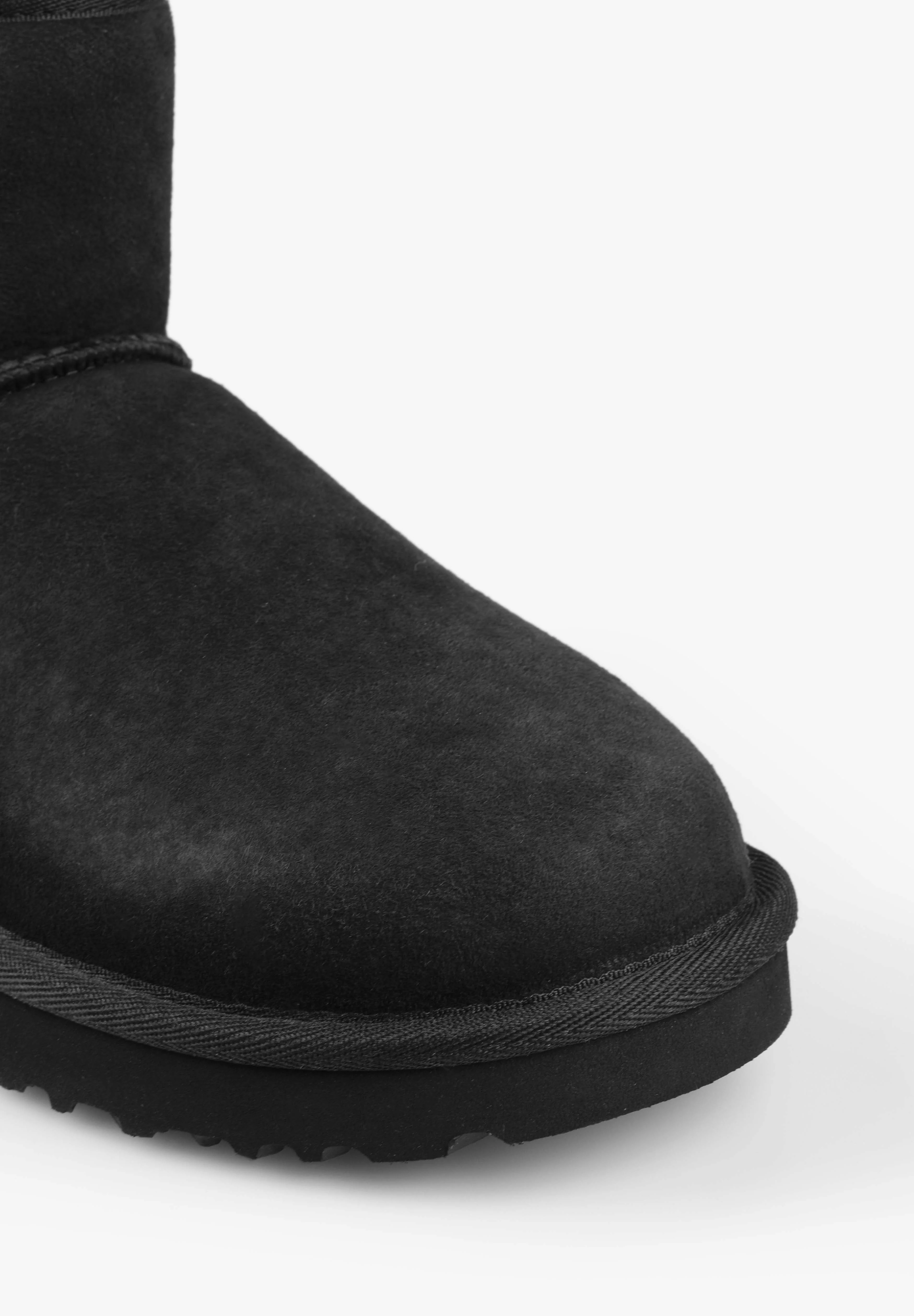 UGG | BOTAS CLASSIC MINI II - Image 4
