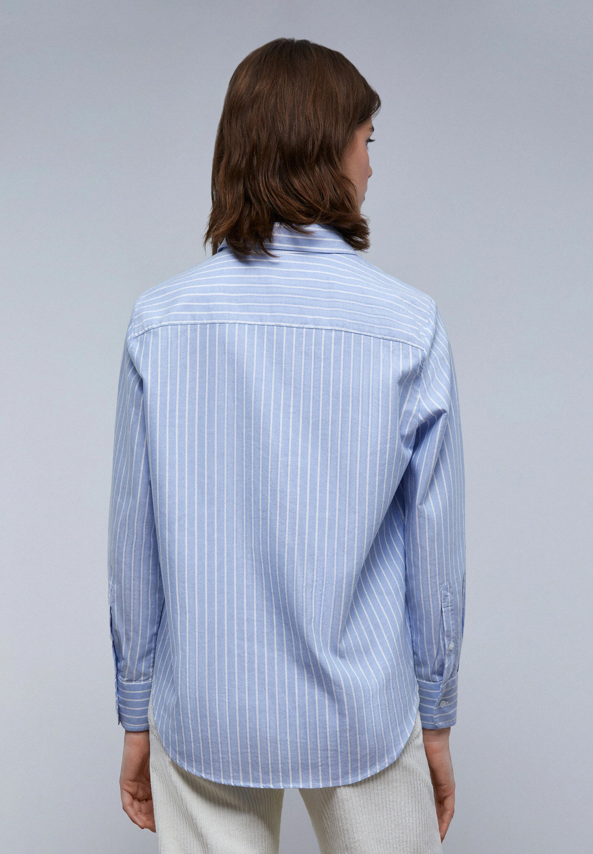 CAMISA CLÁSICA BORDADO PECHO - Image 4