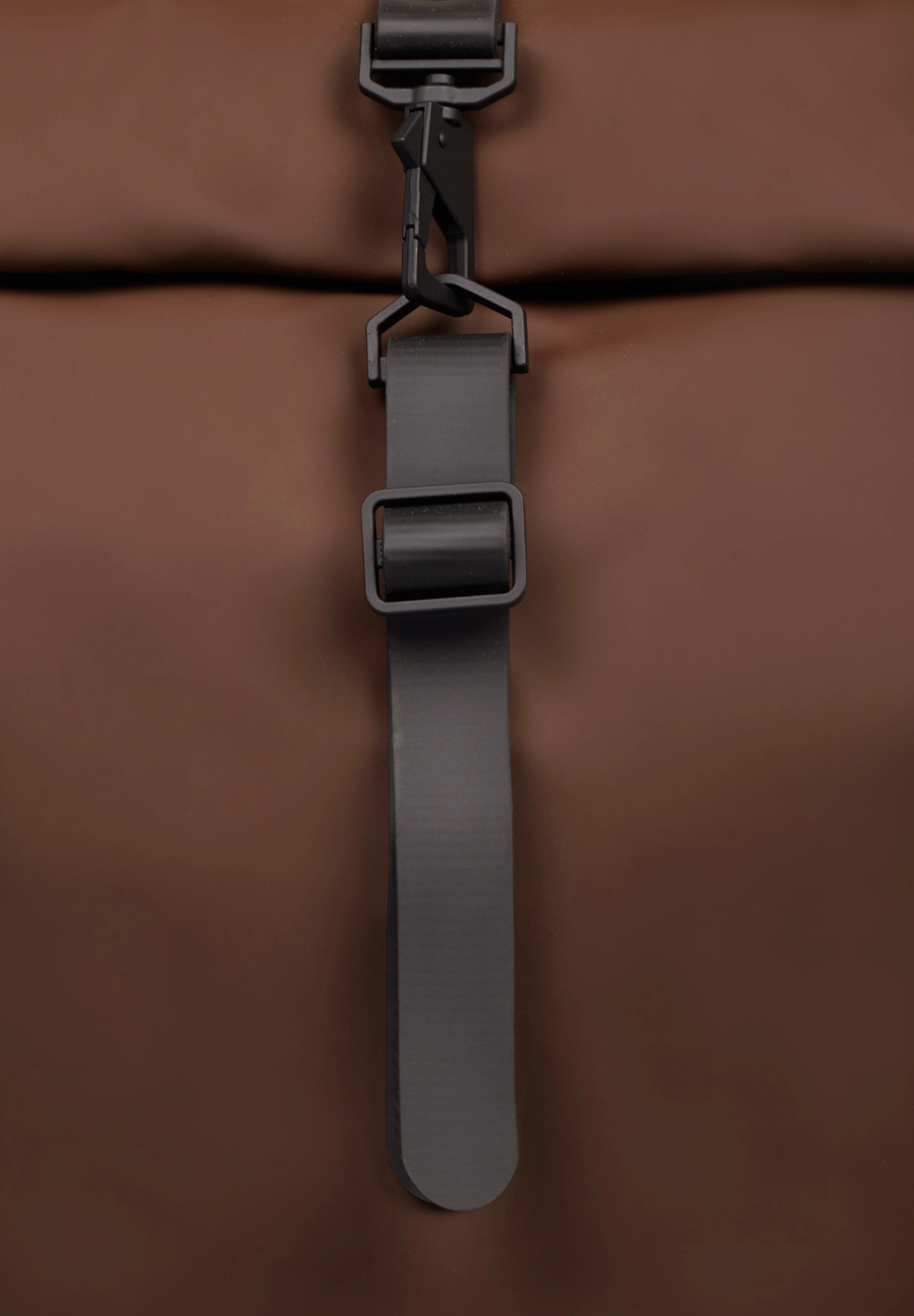 RAINS | MOCHILA ROLLTOP RUCKSACK - Image 3