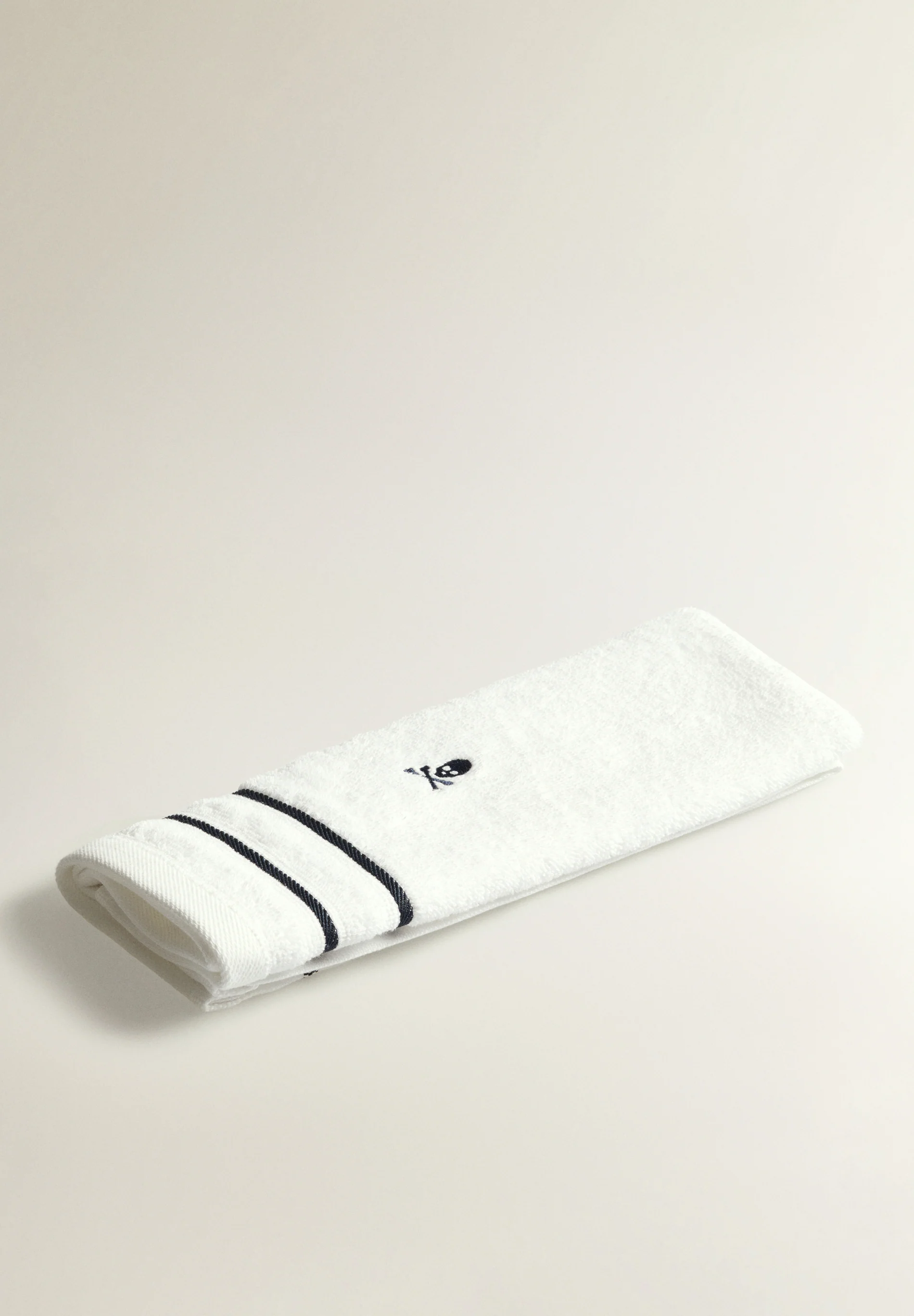 STRIPED TOWEL - Image 2