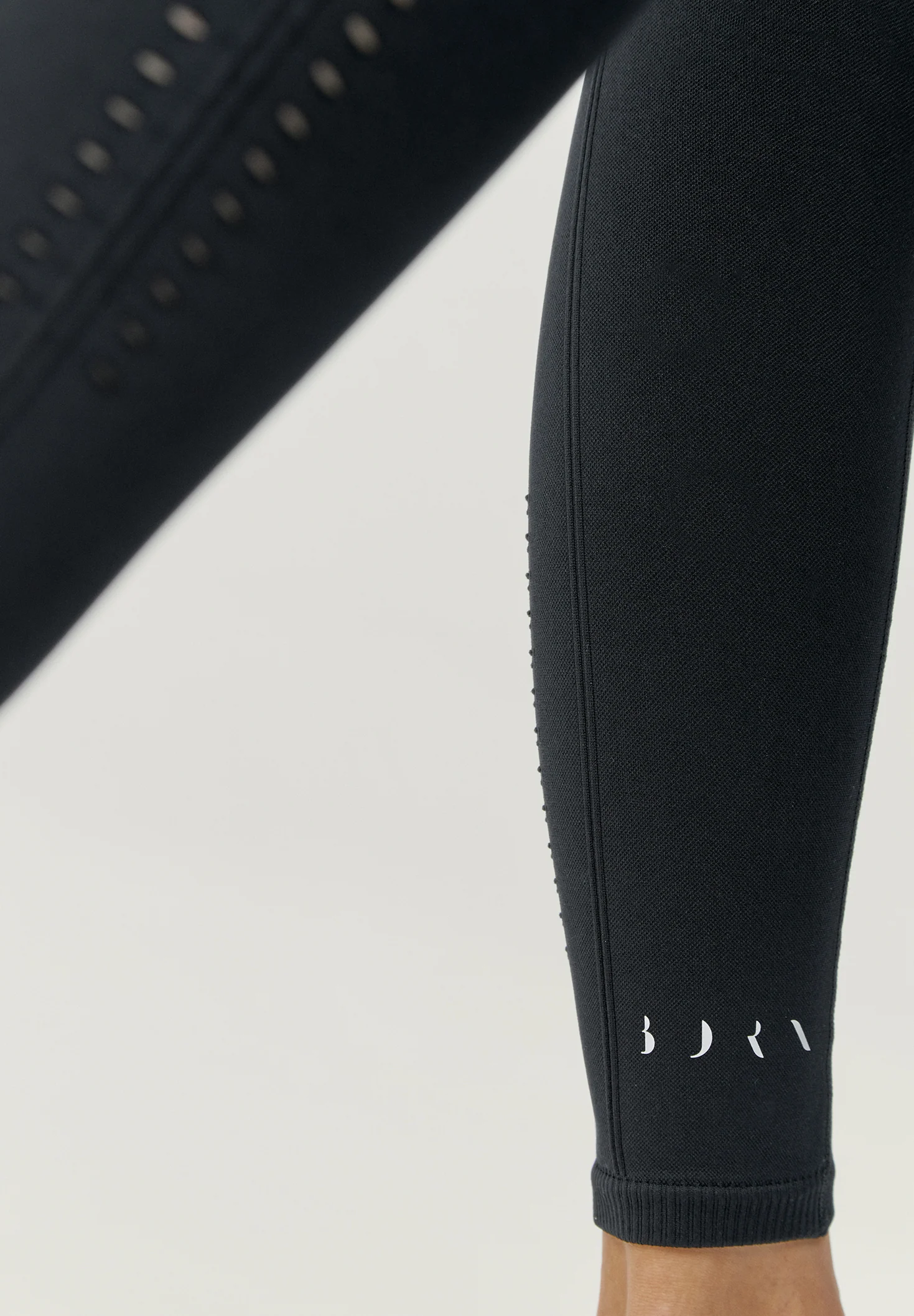BORN LIVING YOGA | LEGGING INDIA - Image 4