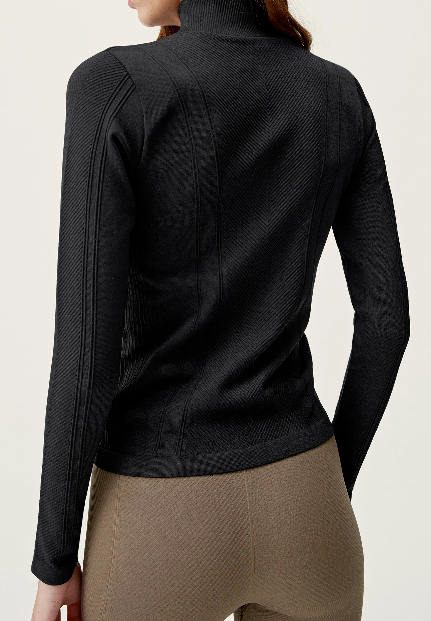 BORN LIVING YOGA | JACKET INDIA - Image 3