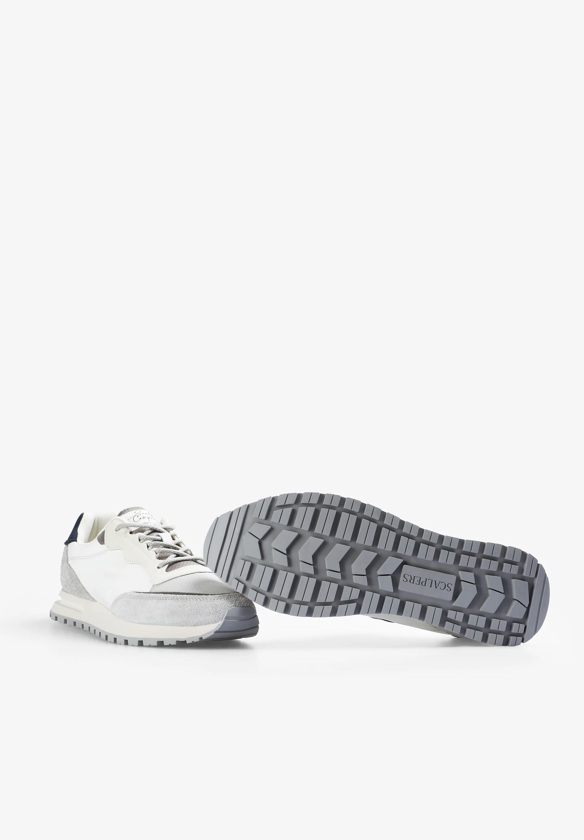 SNEAKERS LIGERAS CALAVERA CONTRASTE - Image 4