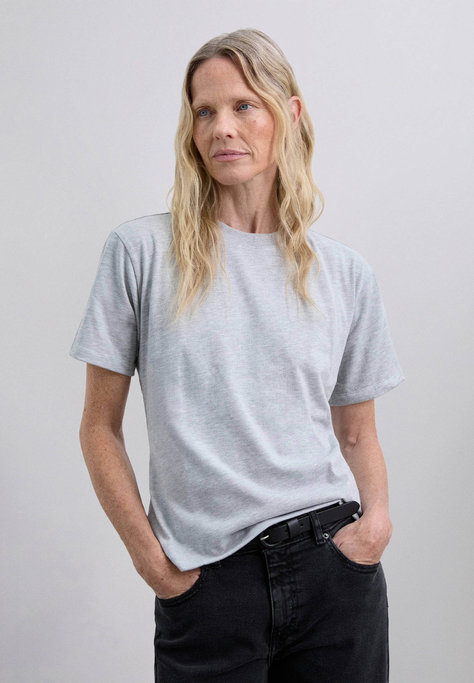 CAMISETA NUDO TRASERO