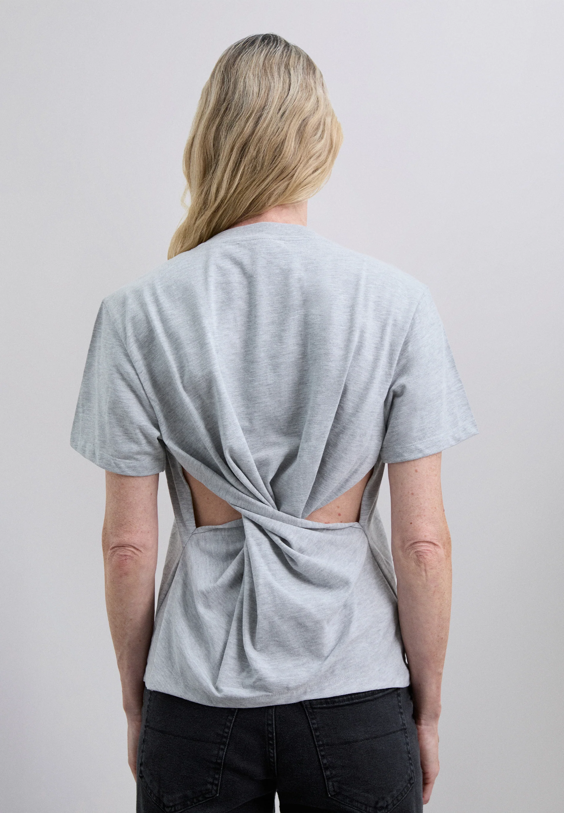 CAMISETA NUDO TRASERO - Image 2