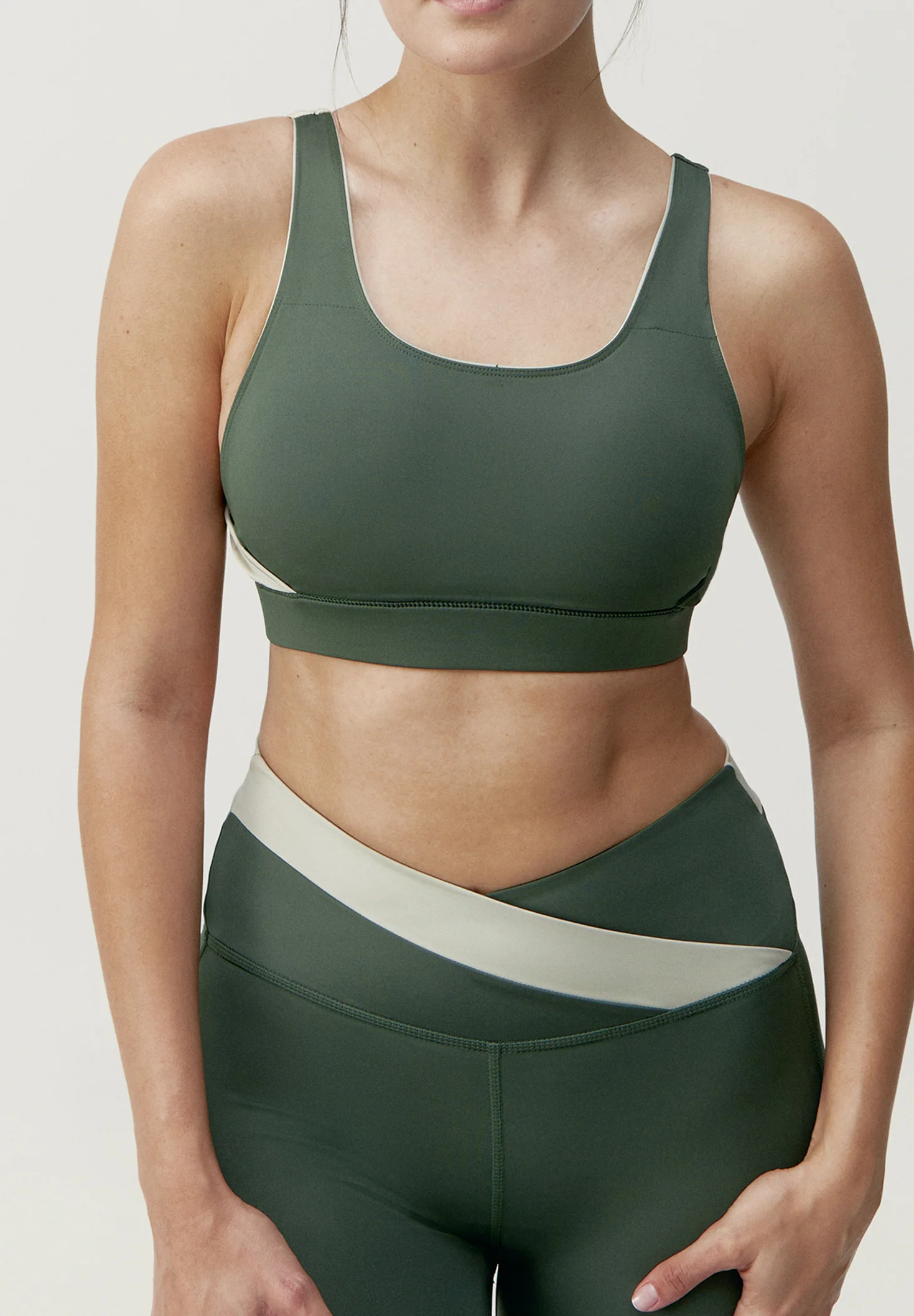 BORN LIVING YOGA | TOP DUO REVERSIBLE - Image 3