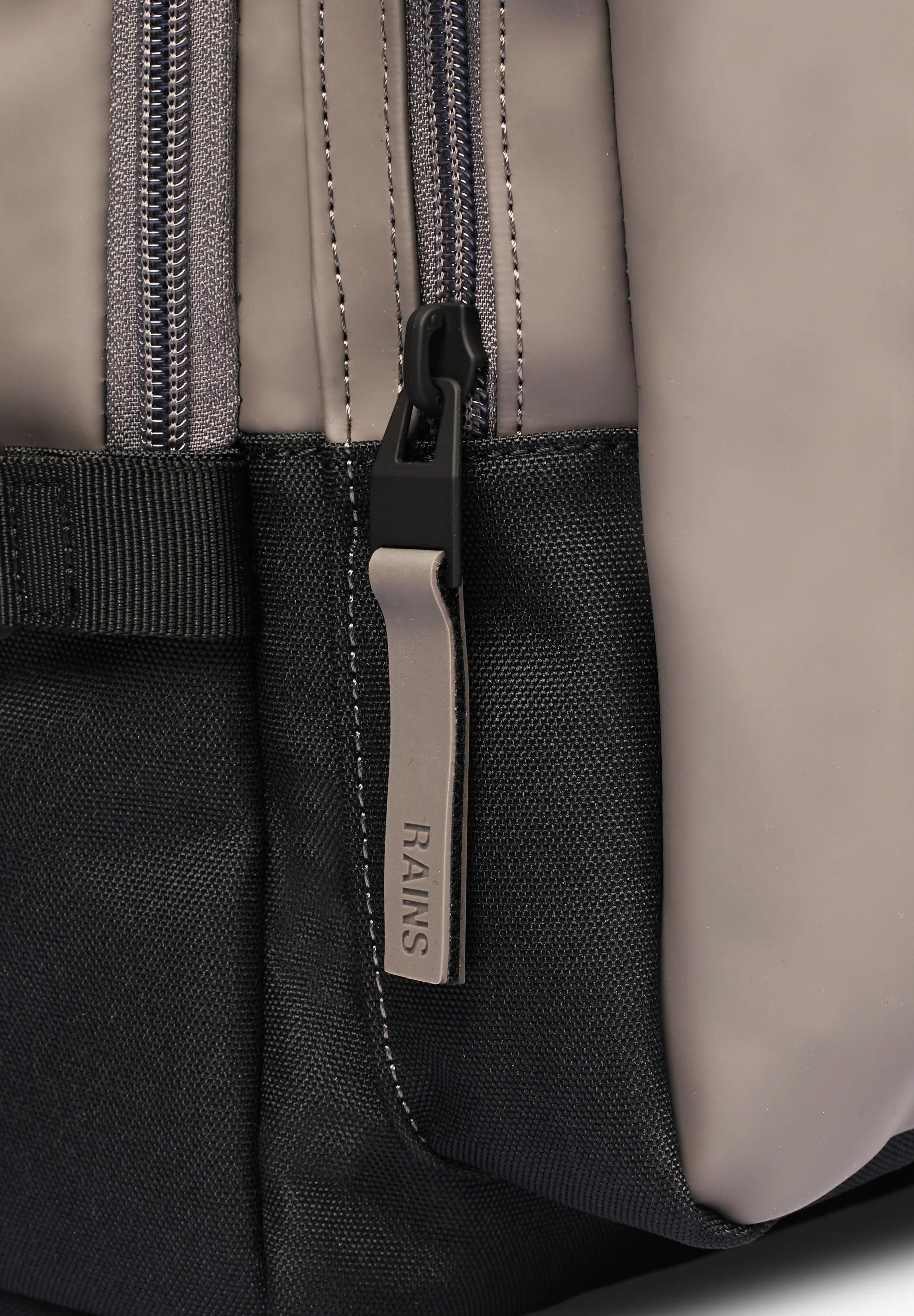 RAINS | MOCHILA TRAIL CARGO W3 - Image 3