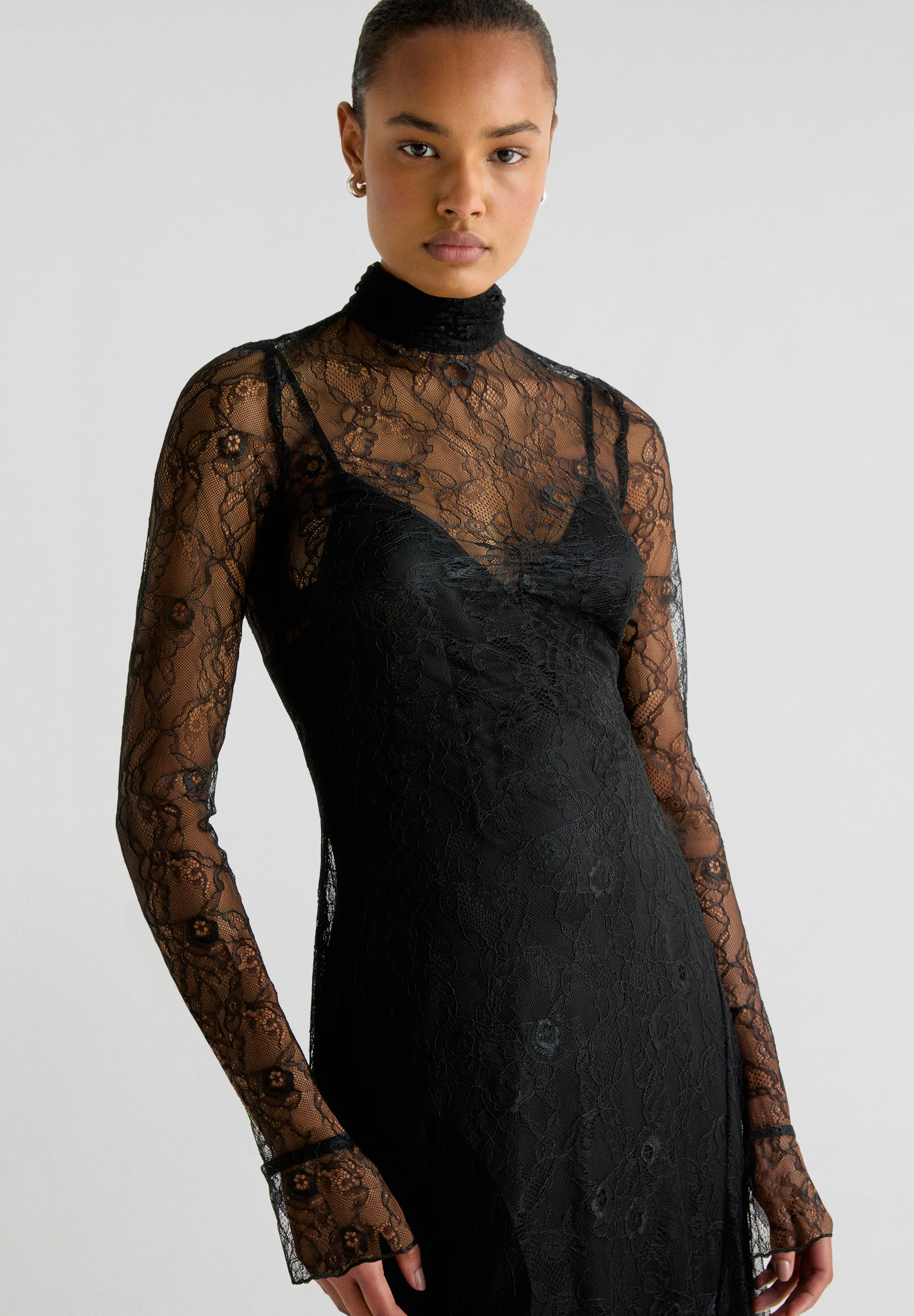 VESTIDO MIDI ENCAJE - Image 2
