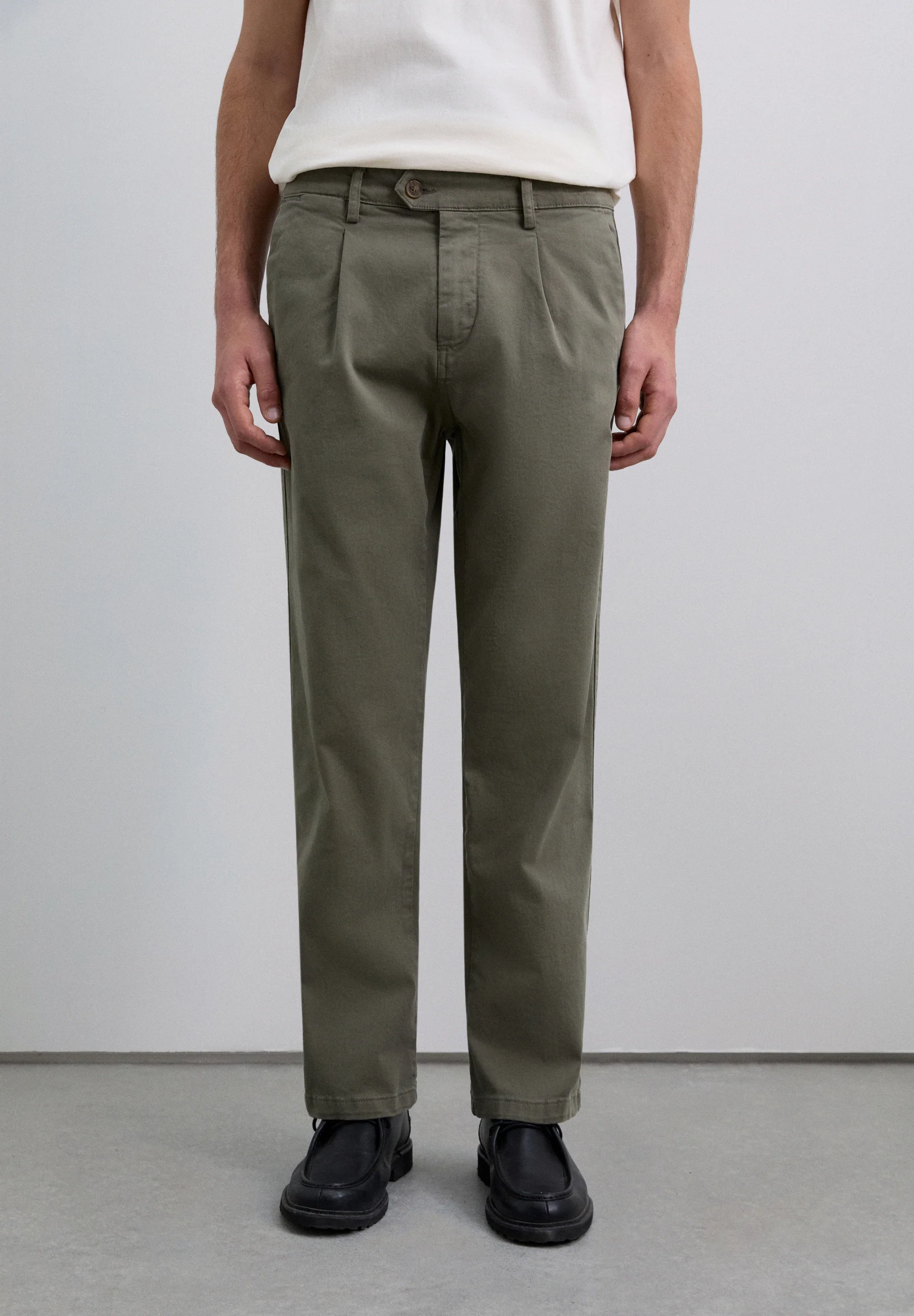 PANTALÓN PINZAS - Image 3