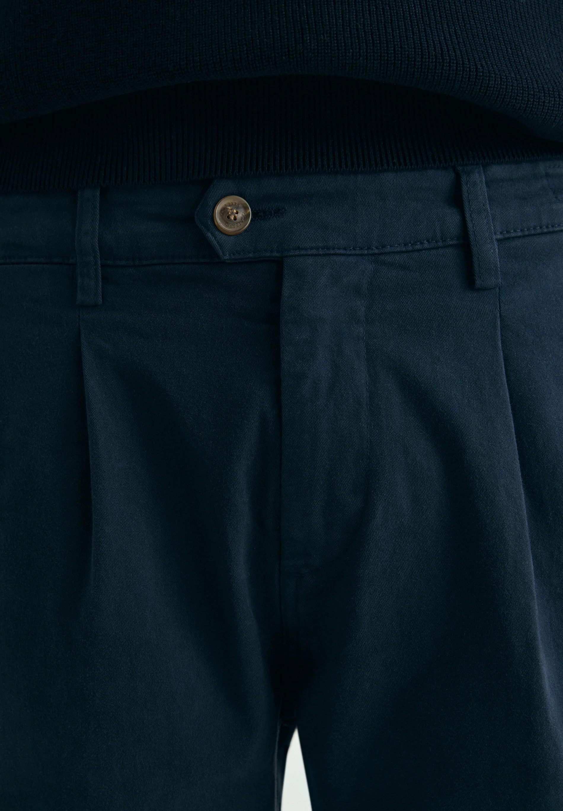 PANTALÓN PINZAS RELAXED FIT - Image 3