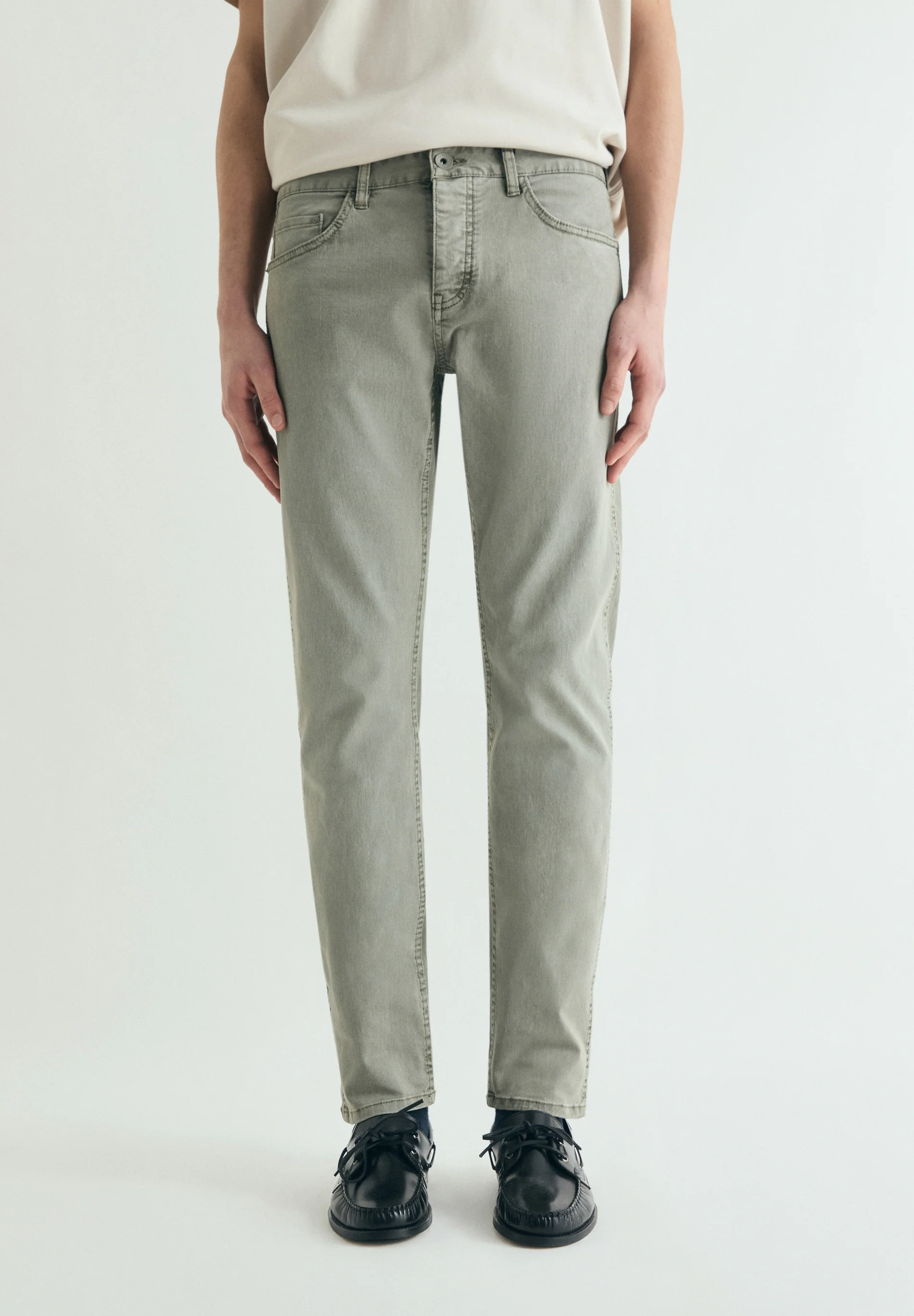 PANTALÓN CINCO BOLSILLOS - Image 2