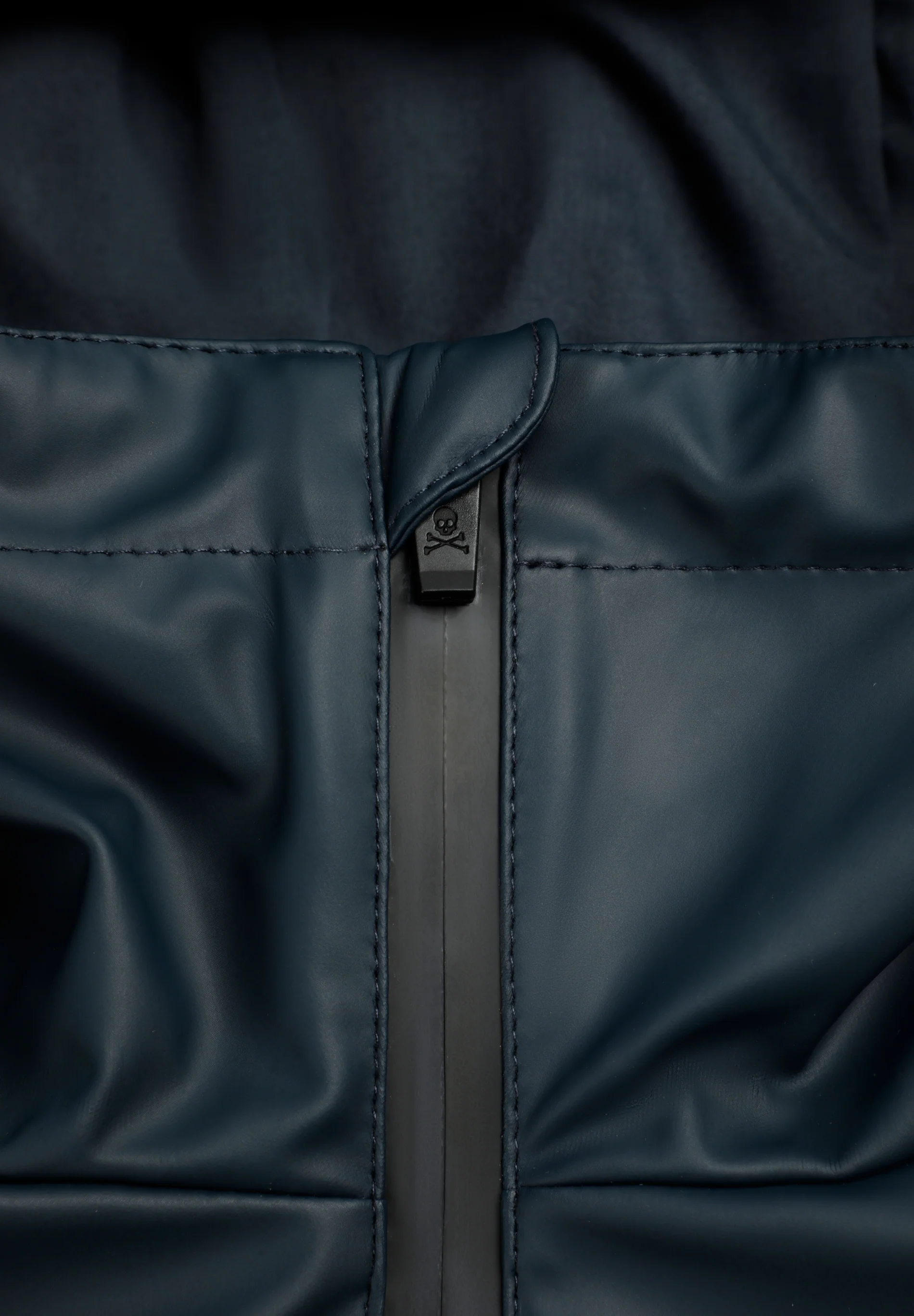 PARKA IMPERMEABLE CON CAPUCHA - Image 8
