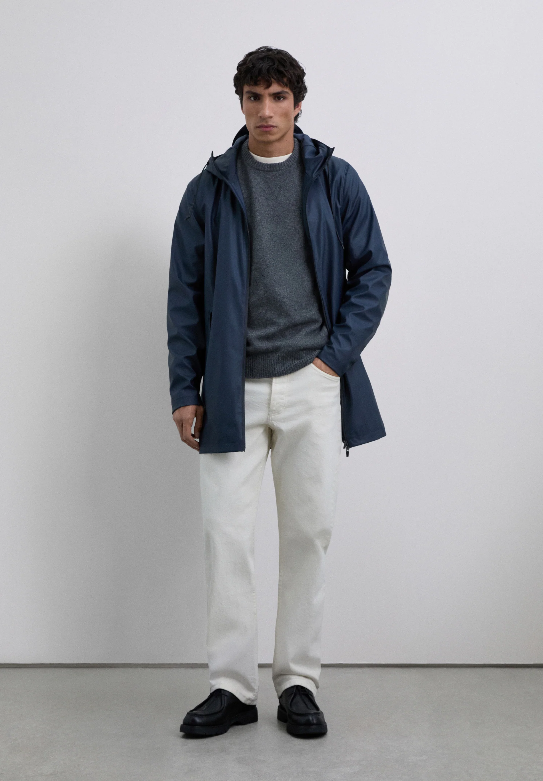 CHAQUETA IMPERMEABLE LOGO - Image 2