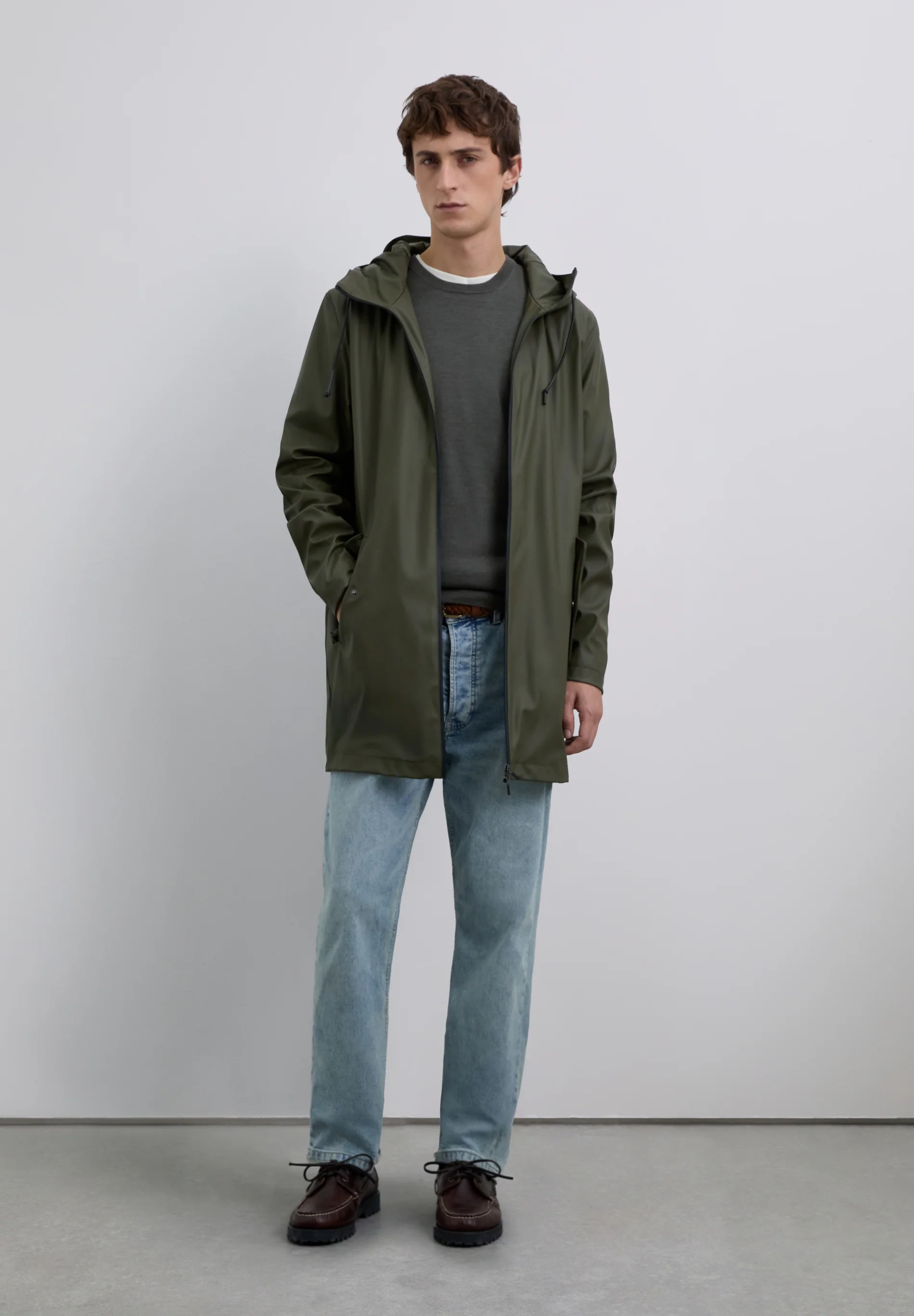 CHAQUETA IMPERMEABLE LOGO - Image 2