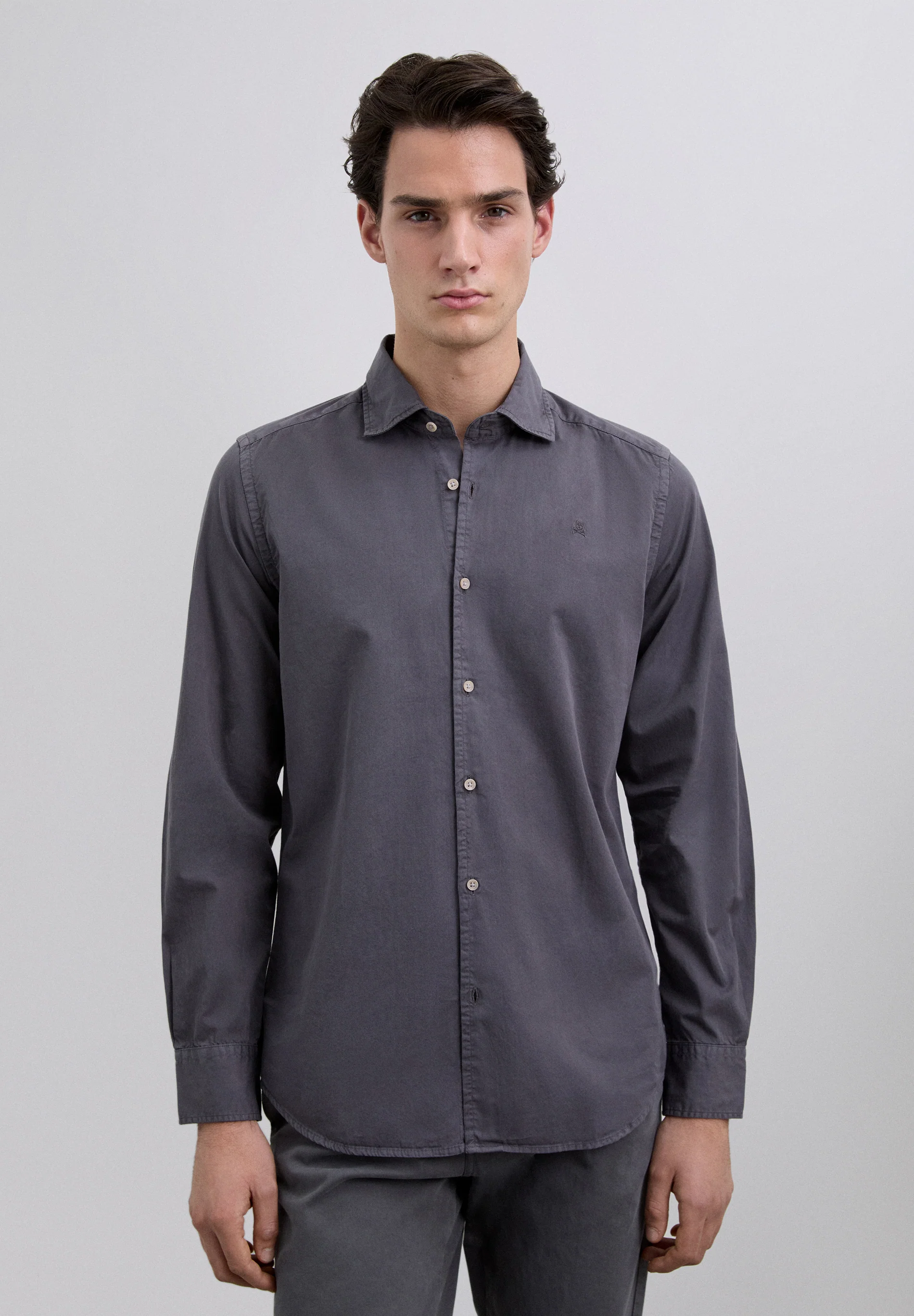 CAMISA REGULAR FIT BORDADA