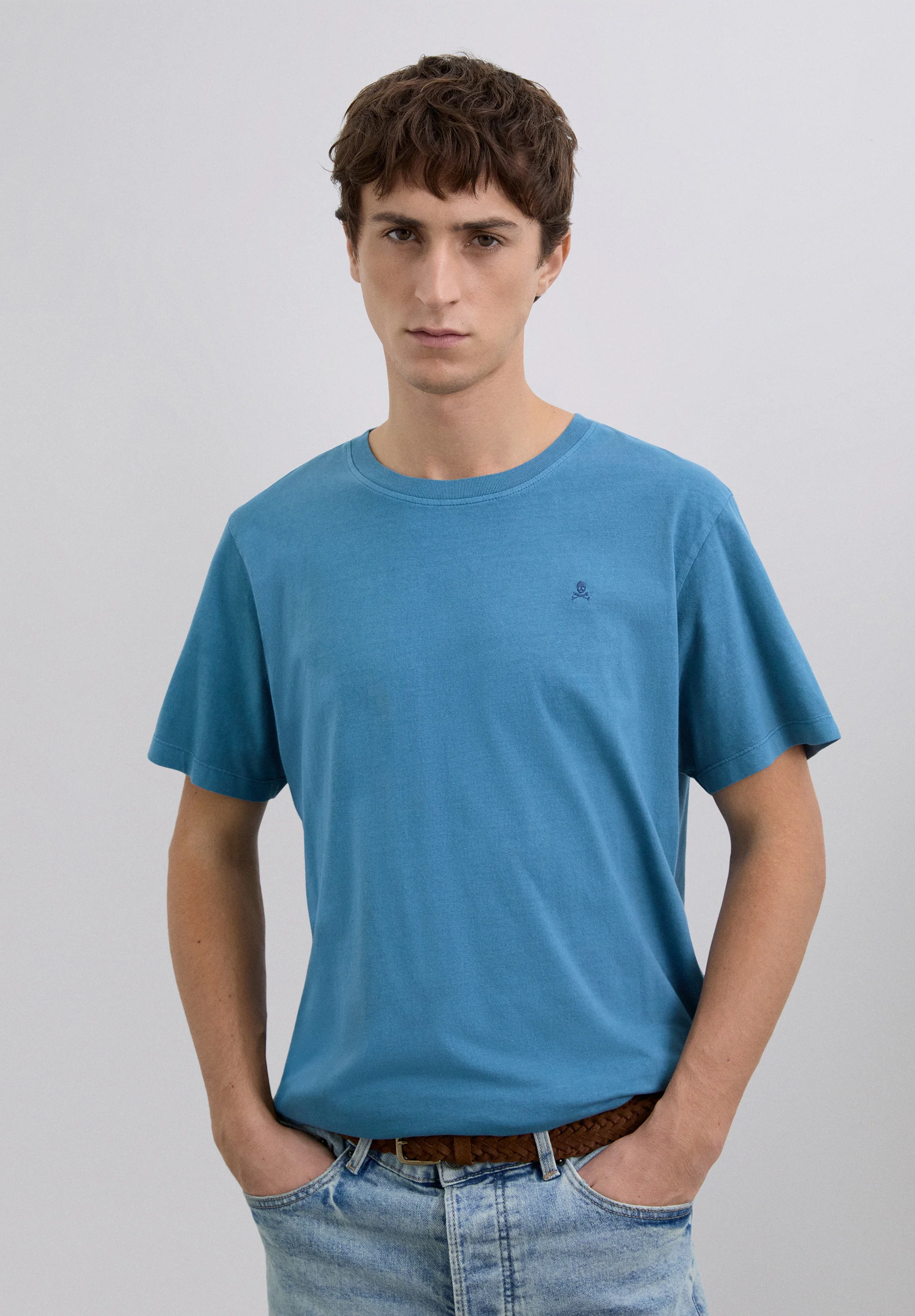 CAMISETA CALAVERA BORDADA TONO - Image 2