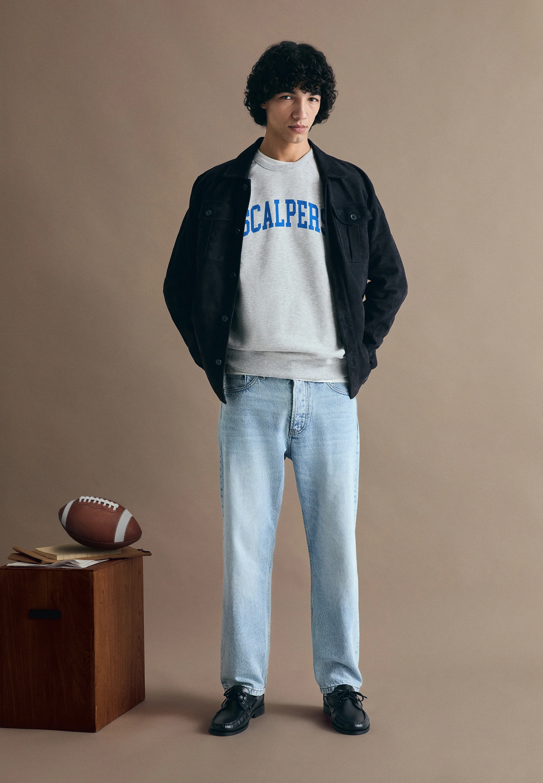 SUDADERA ESTAMPADA VARSITY