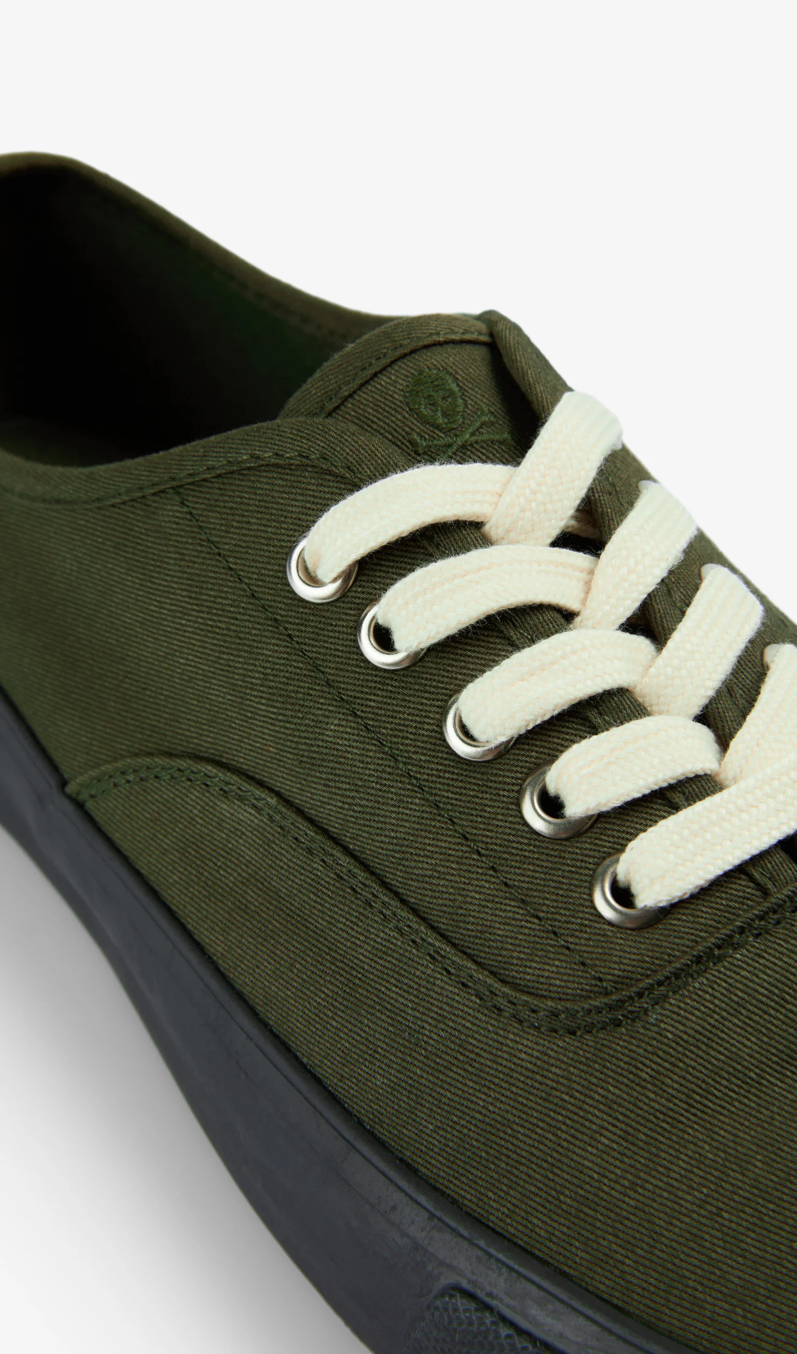 ZAPATILLA CANVAS LOW CUT - Image 6