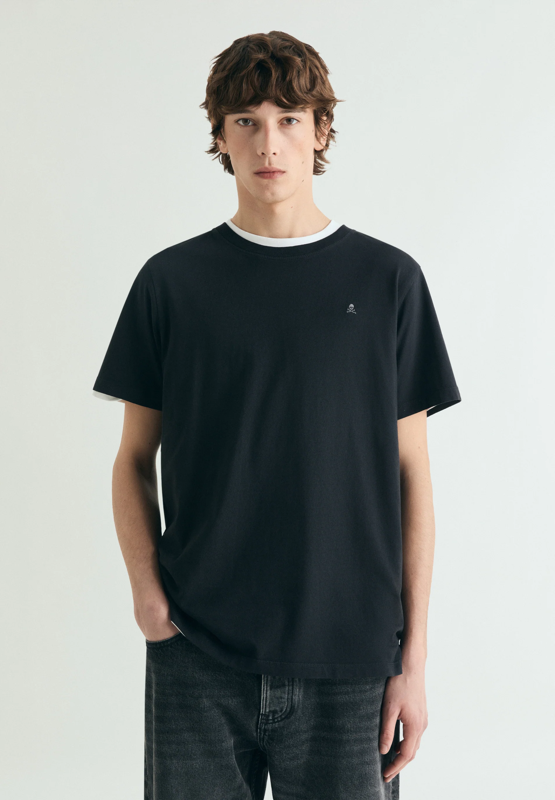 CAMISETA BORDADA EFECTO WASHED - Image 2