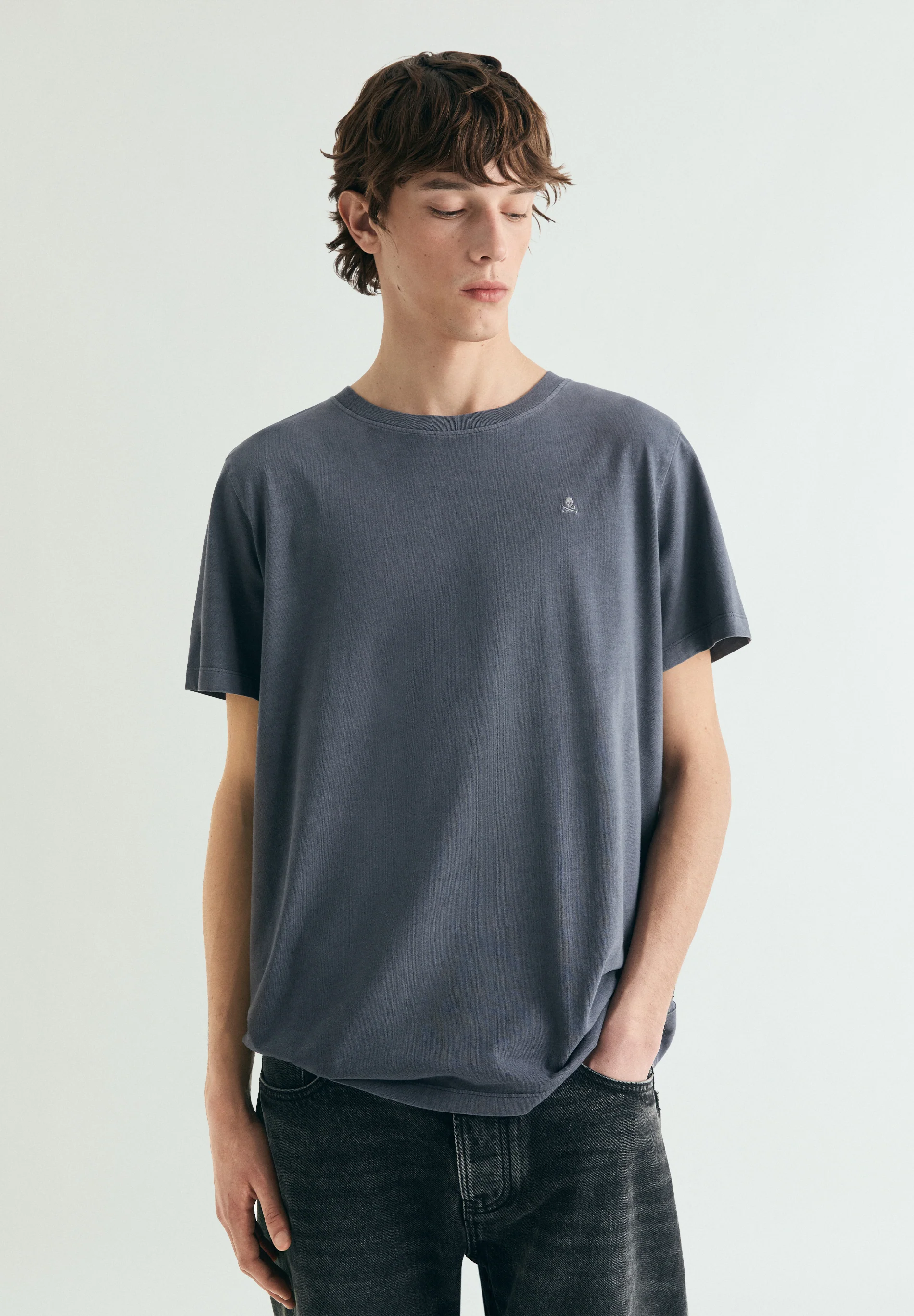 CAMISETA BORDADA EFECTO WASHED - Image 2