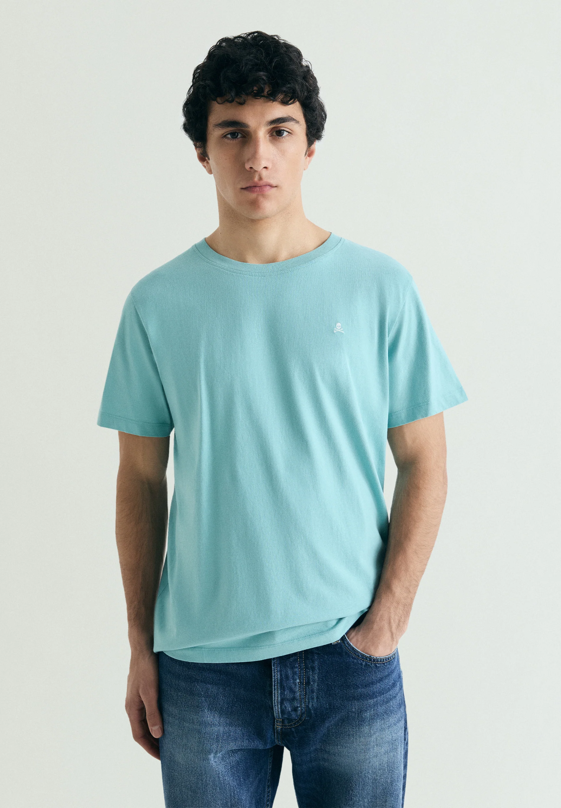 CAMISETA BORDADA EFECTO WASHED