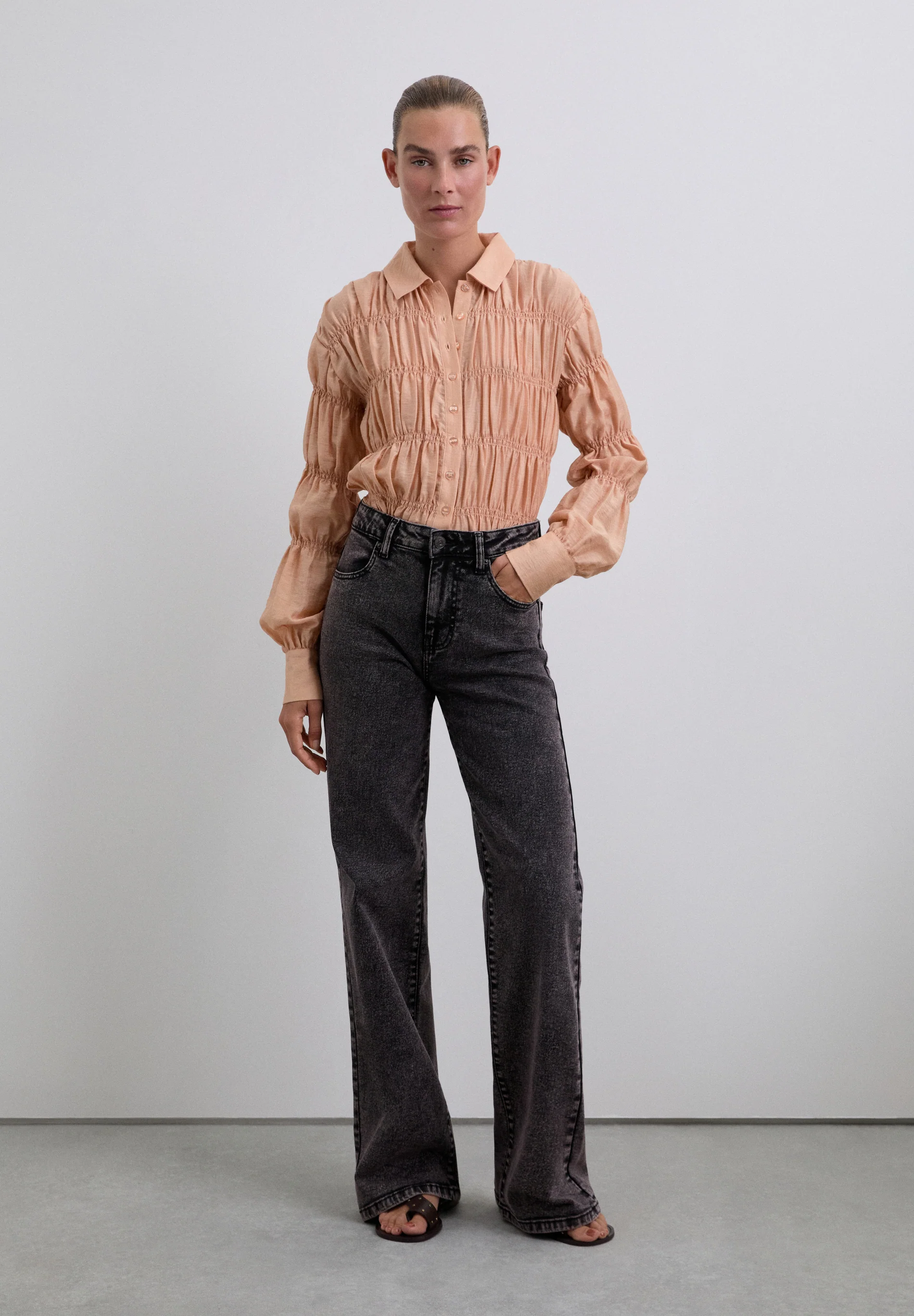 PANTALÓN DENIM TIRO MEDIO