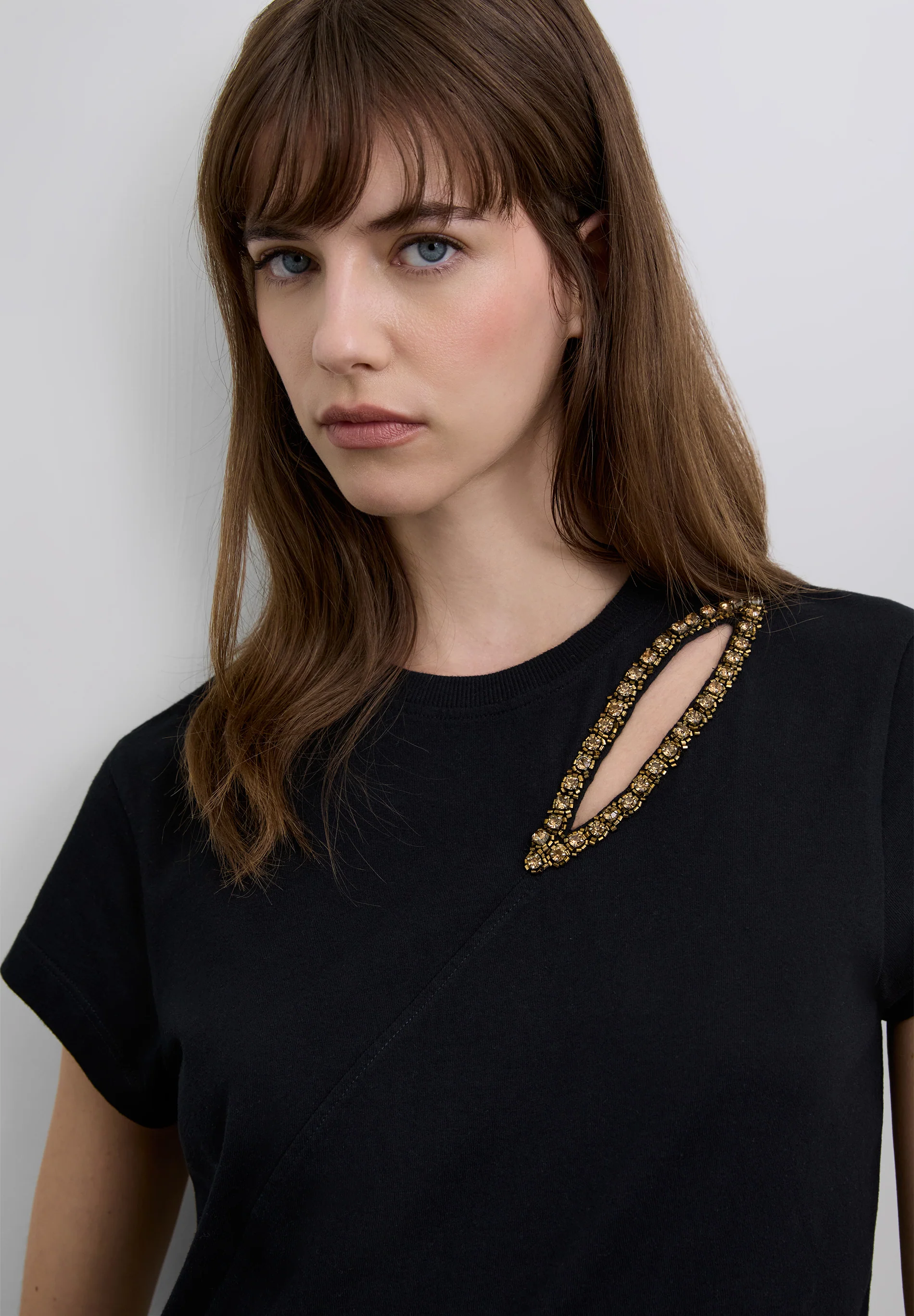 CAMISETA DETALLE ABERTURA