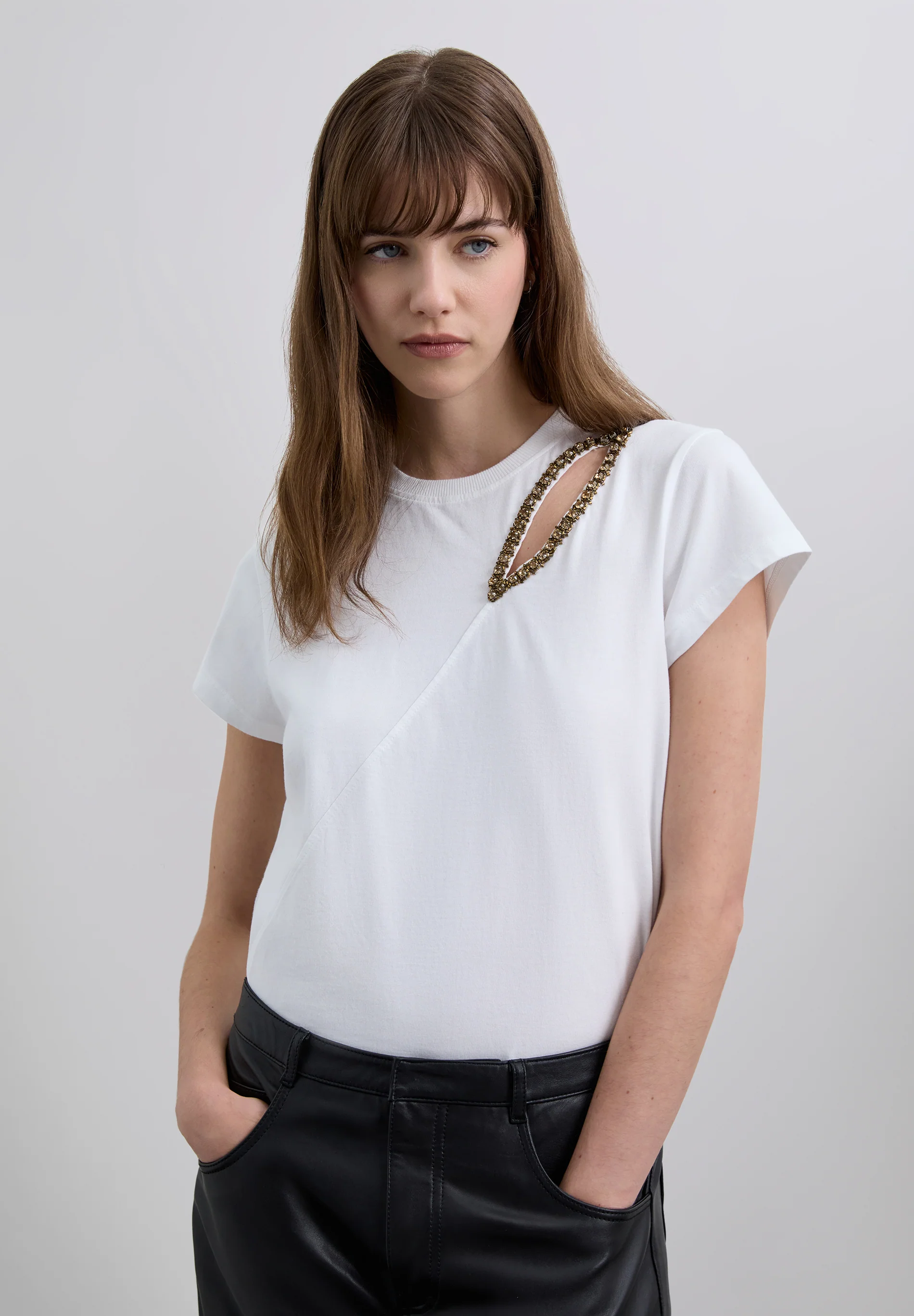 CAMISETA DETALLE ABERTURA - Image 3