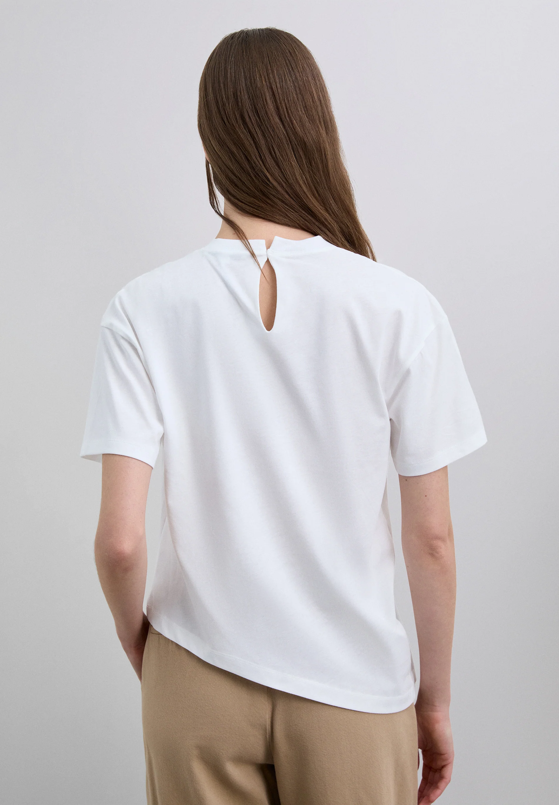 CAMISETA ASIMÉTRICA CUELLO REDONDO - Image 4