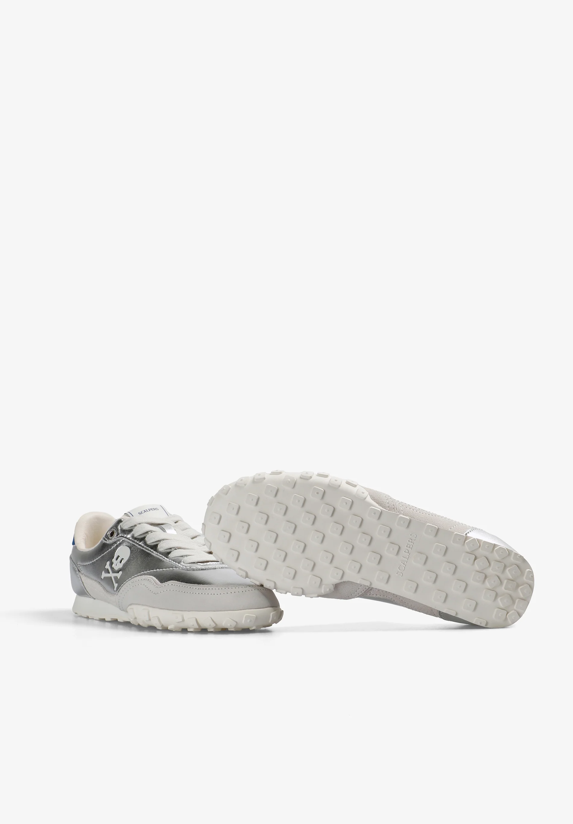SNEAKERS METALIZADAS LOGO - Image 4