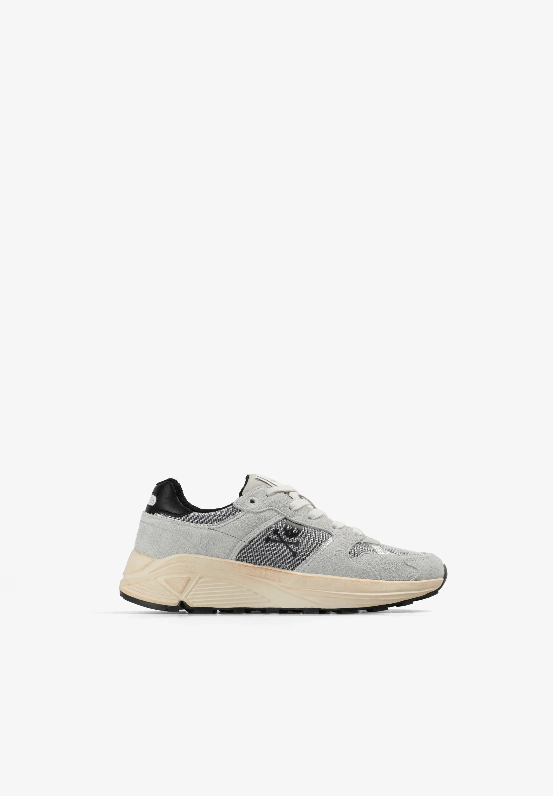 ZAPATILLA ANTE CONTRASTE