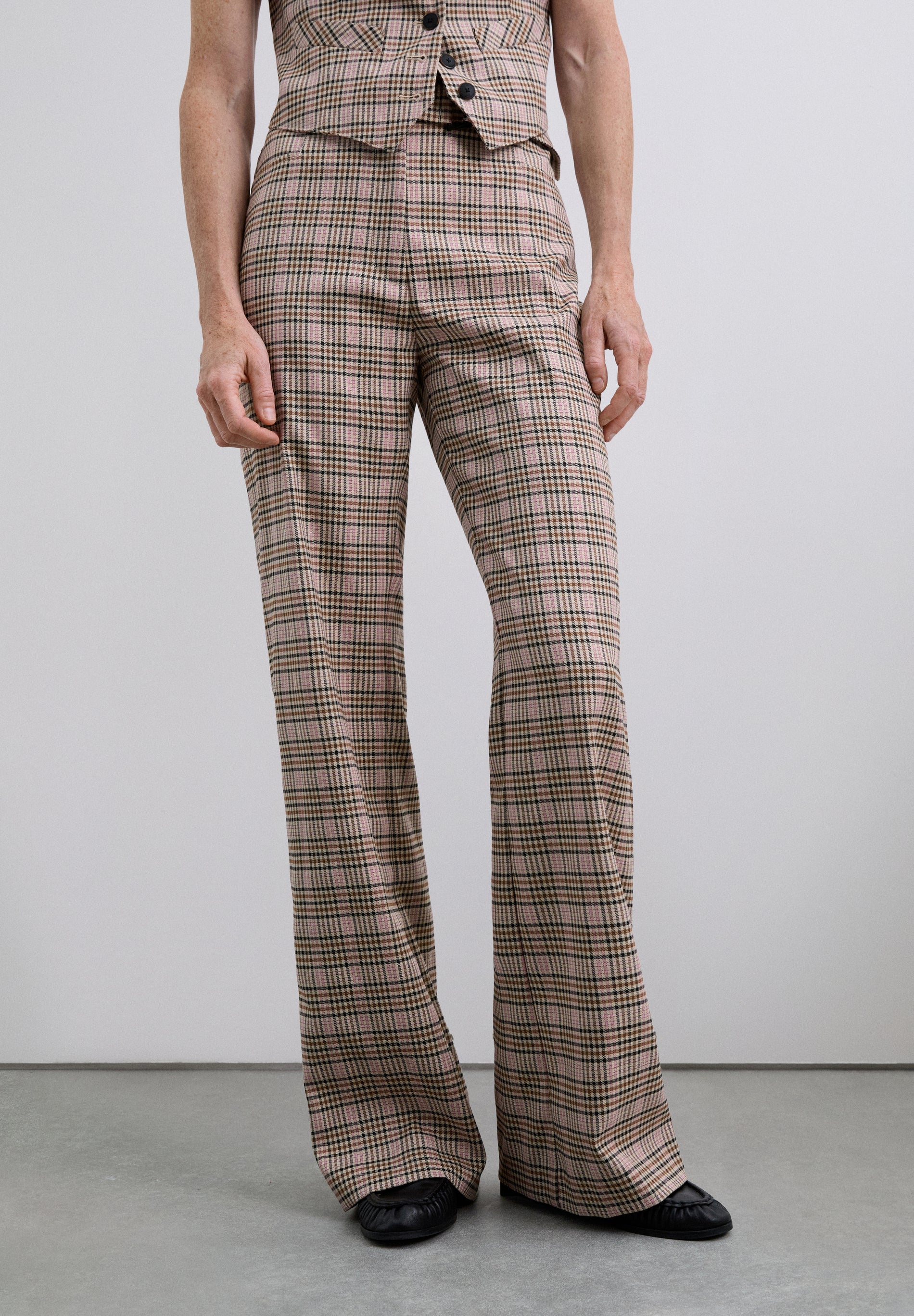 PANTALÓN CAMPANA CUADROS - Image 2