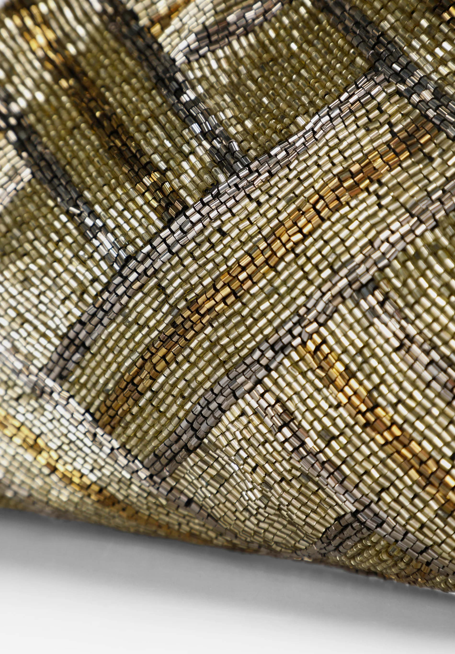 BOLSO CLUTCH DETALLE CUENTAS - Image 5