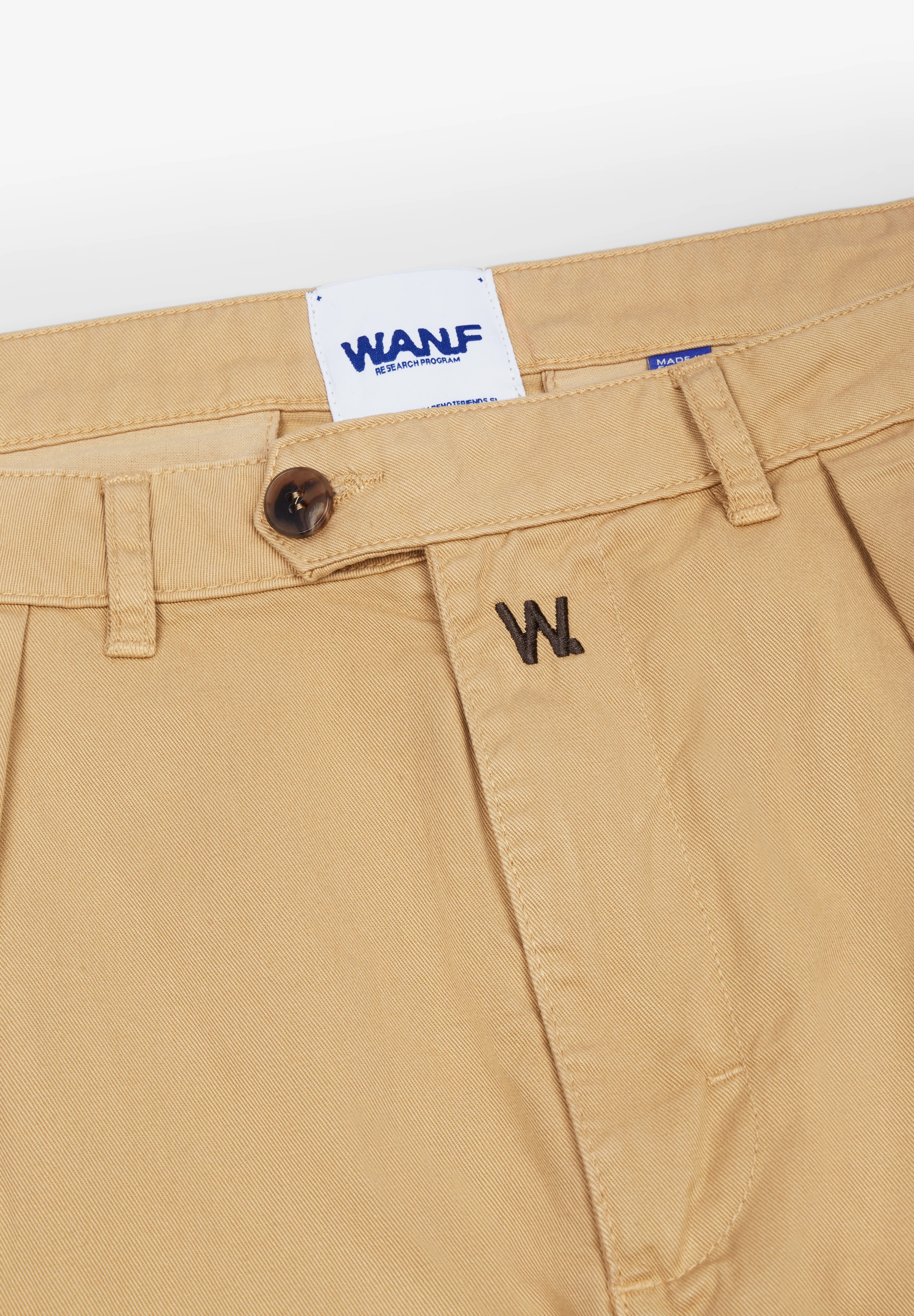 WE ARE NOT FRIENDS | PLEAT CREAM CHINO - Image 6