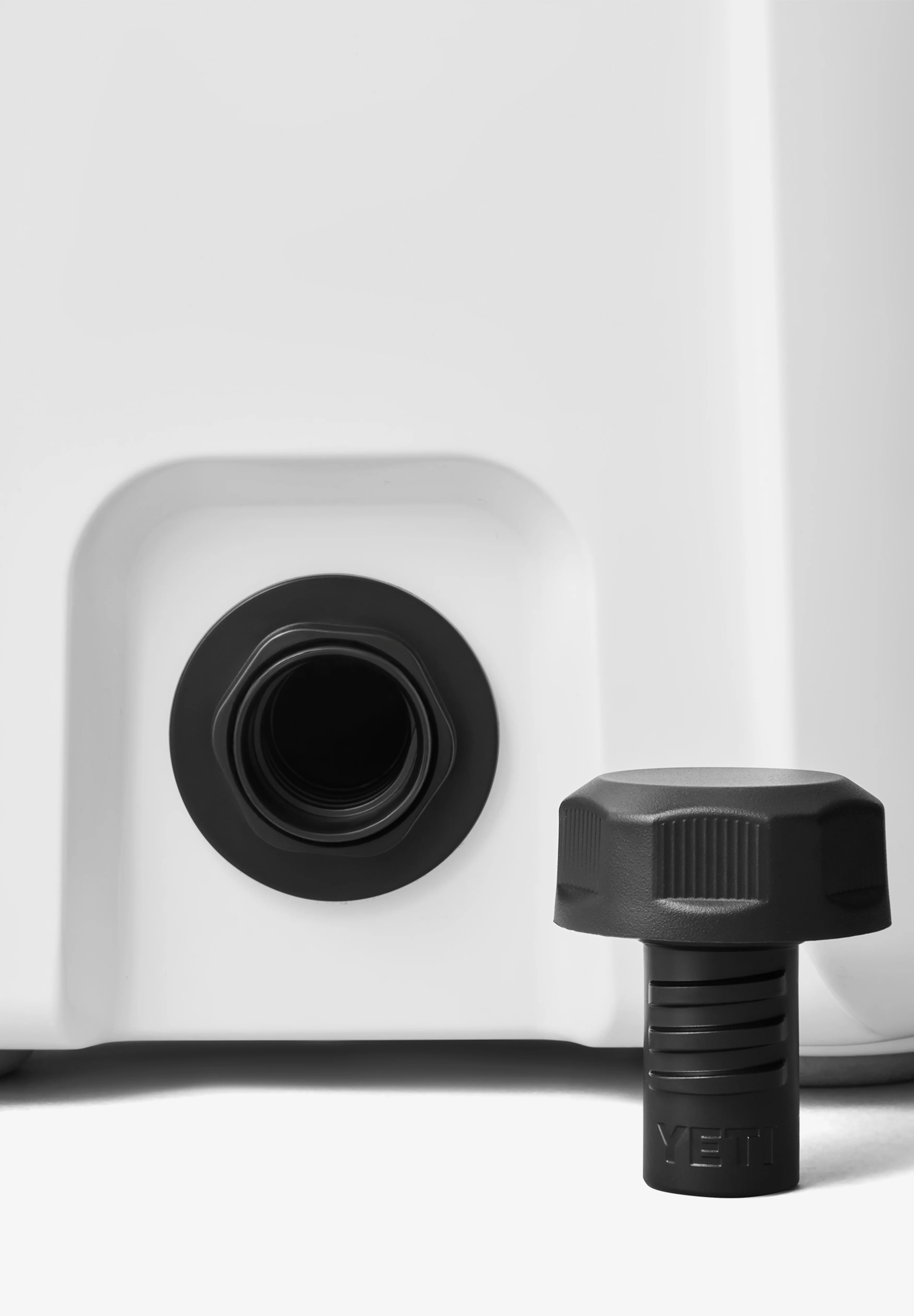 YETI | NEVERA ROADIE 15 - Image 9