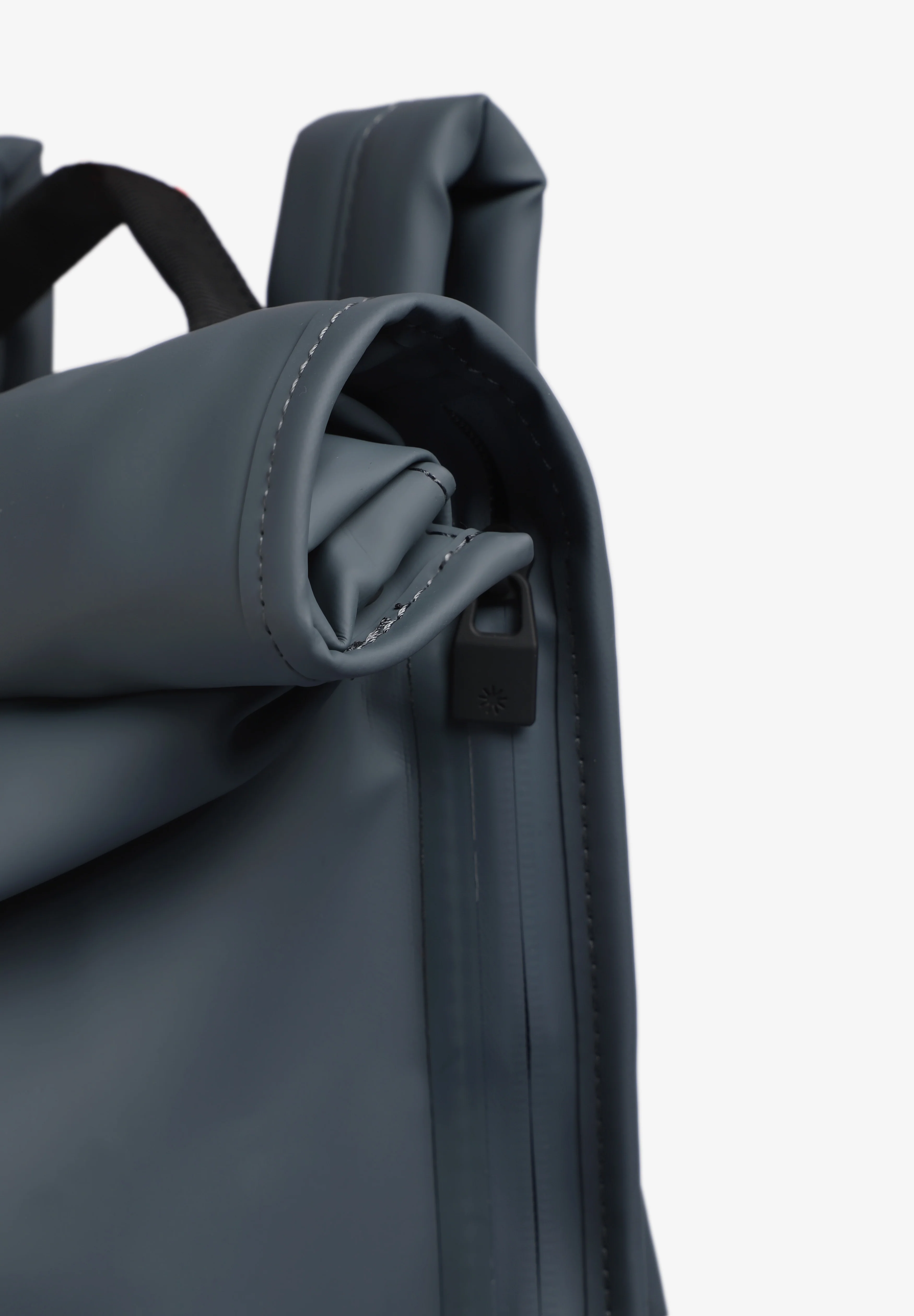 RAINS | MOCHILA ROLLTOP RUCKSACK W3 - Image 4