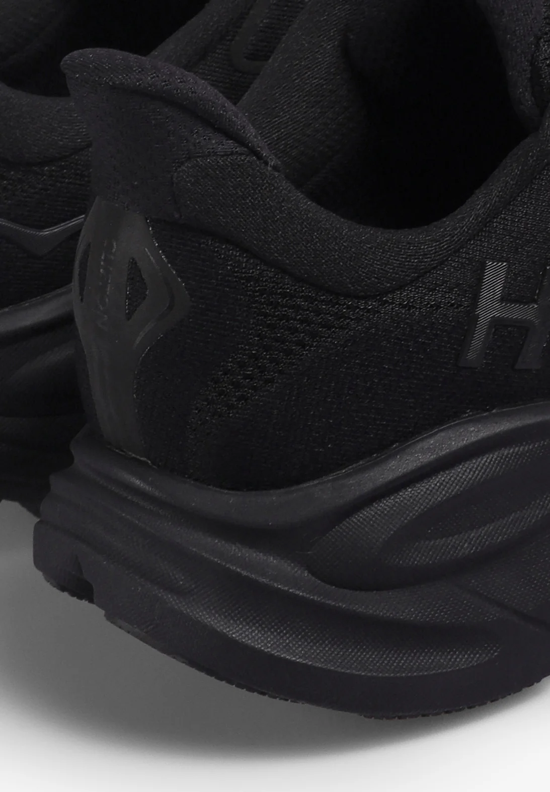 HOKA | ZAPATILLA CLIFTON 10 HOMBRE - Image 5