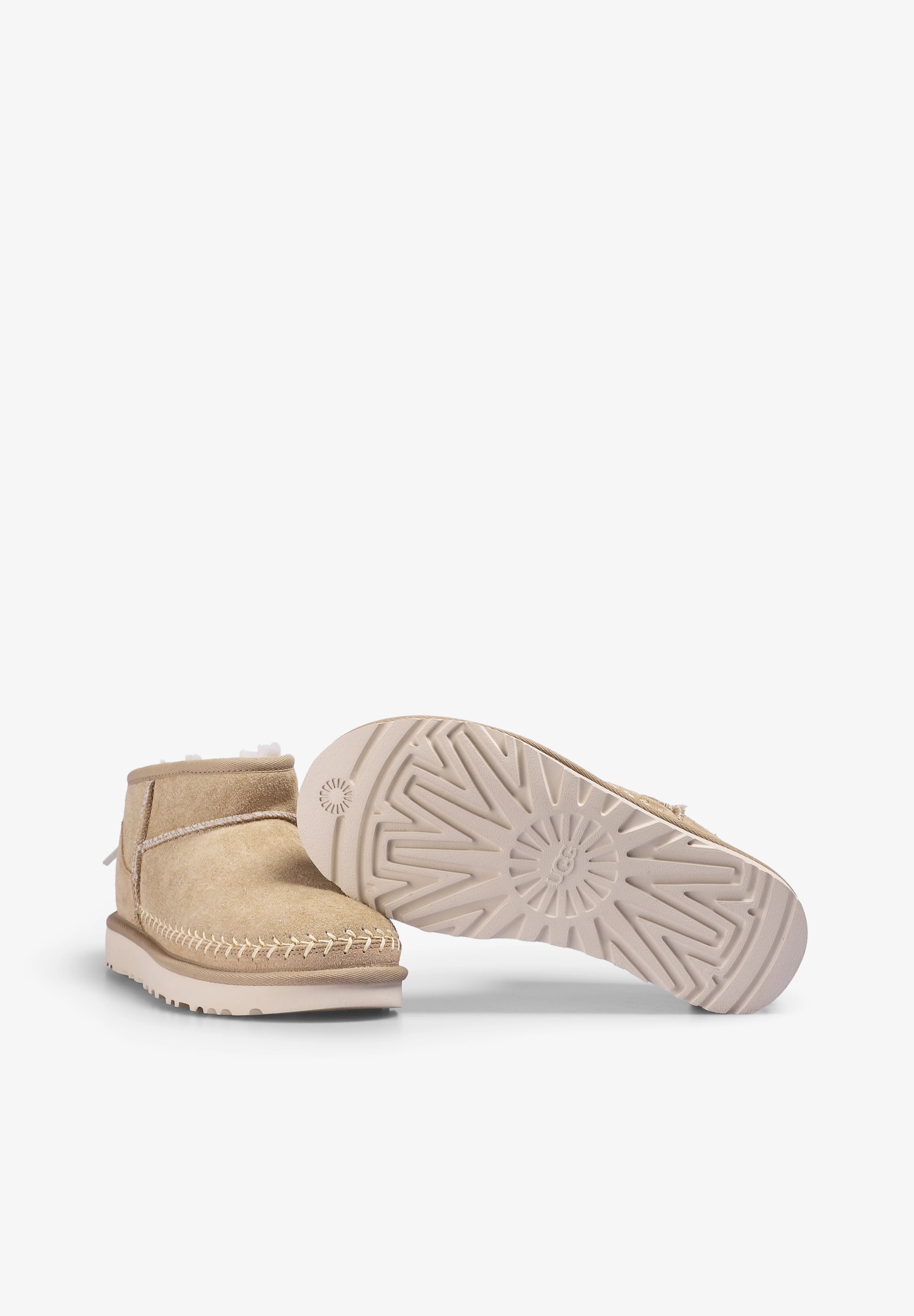 UGG | BOTAS CLASSIC ULTRA MINI BIARRITZ MUJER - Image 6
