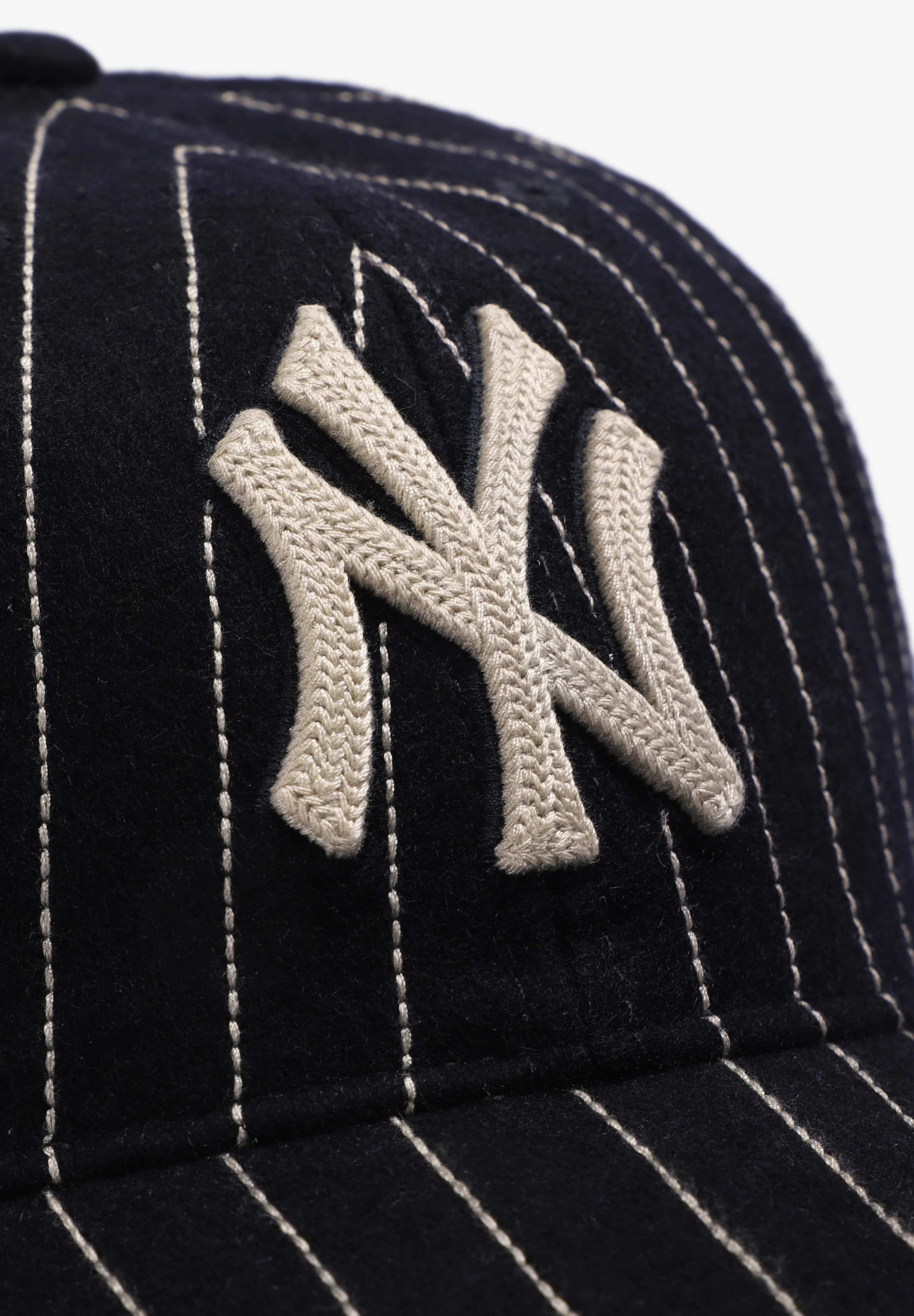 47 BRAND | GORRA MLB NEW YORK YANKEES WOOL PINSTRIPE ’47 CLEAN UP - Image 3