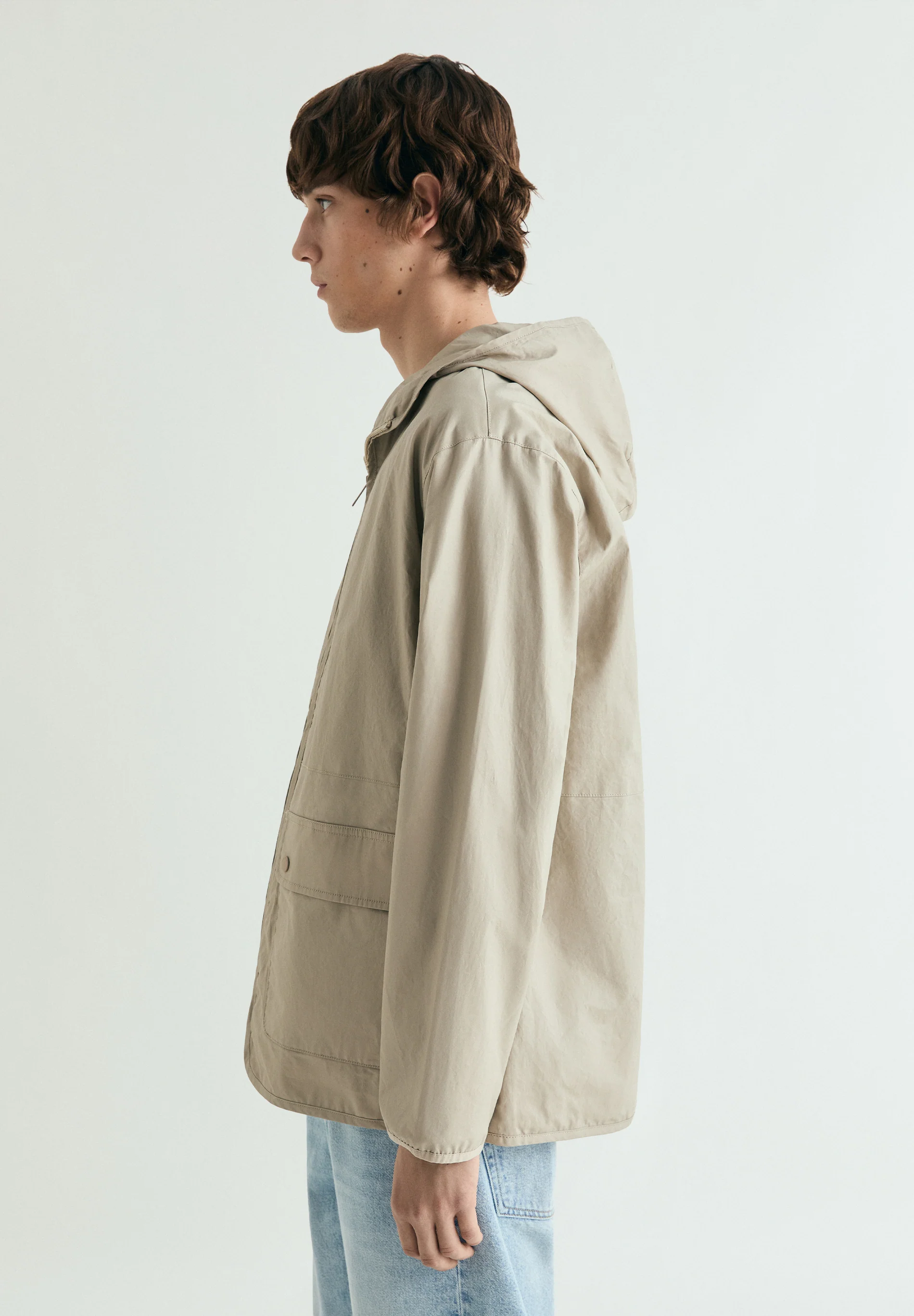 CHAQUETA CON CAPUCHA MESH - Image 3