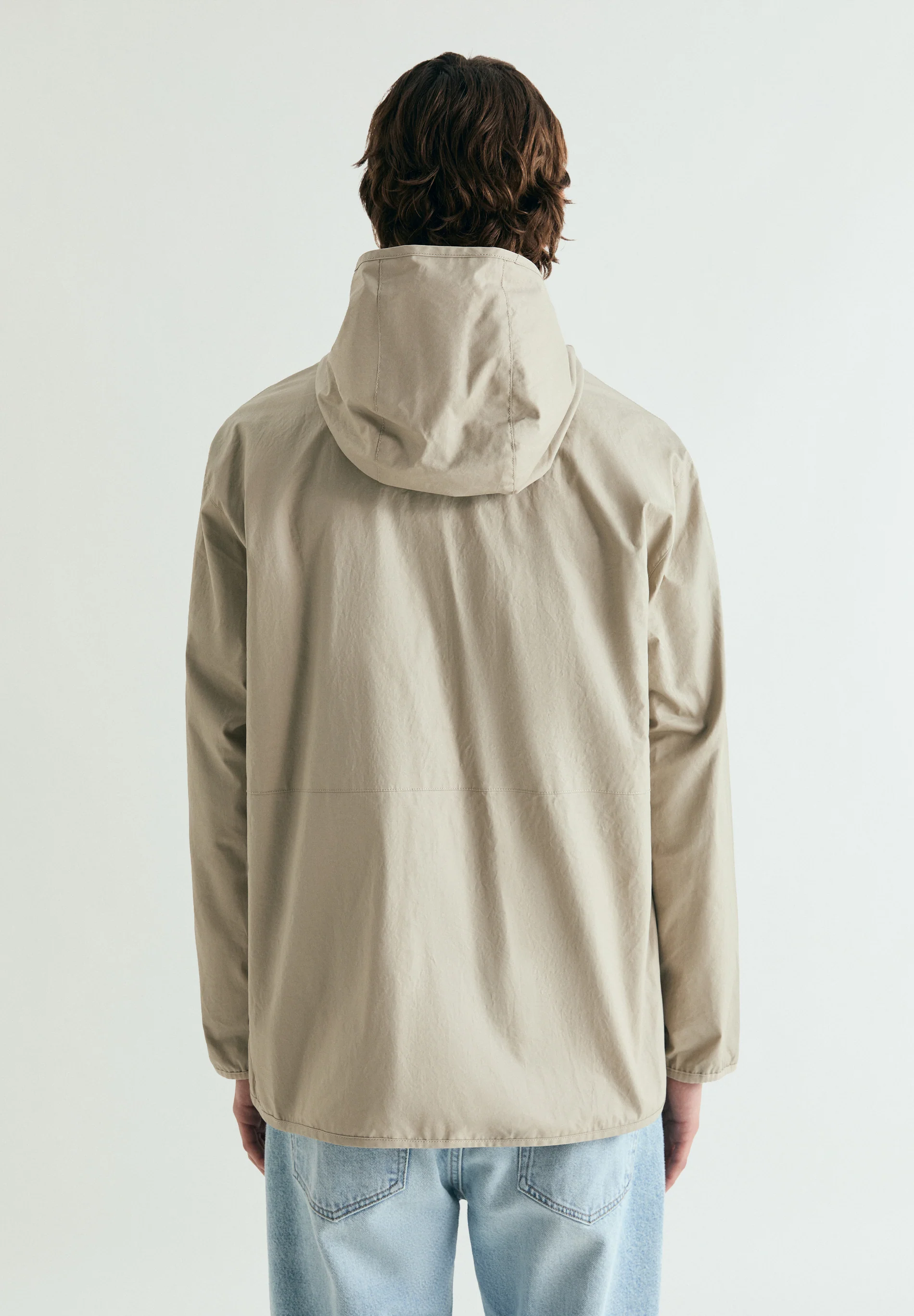 CHAQUETA CON CAPUCHA MESH - Image 5