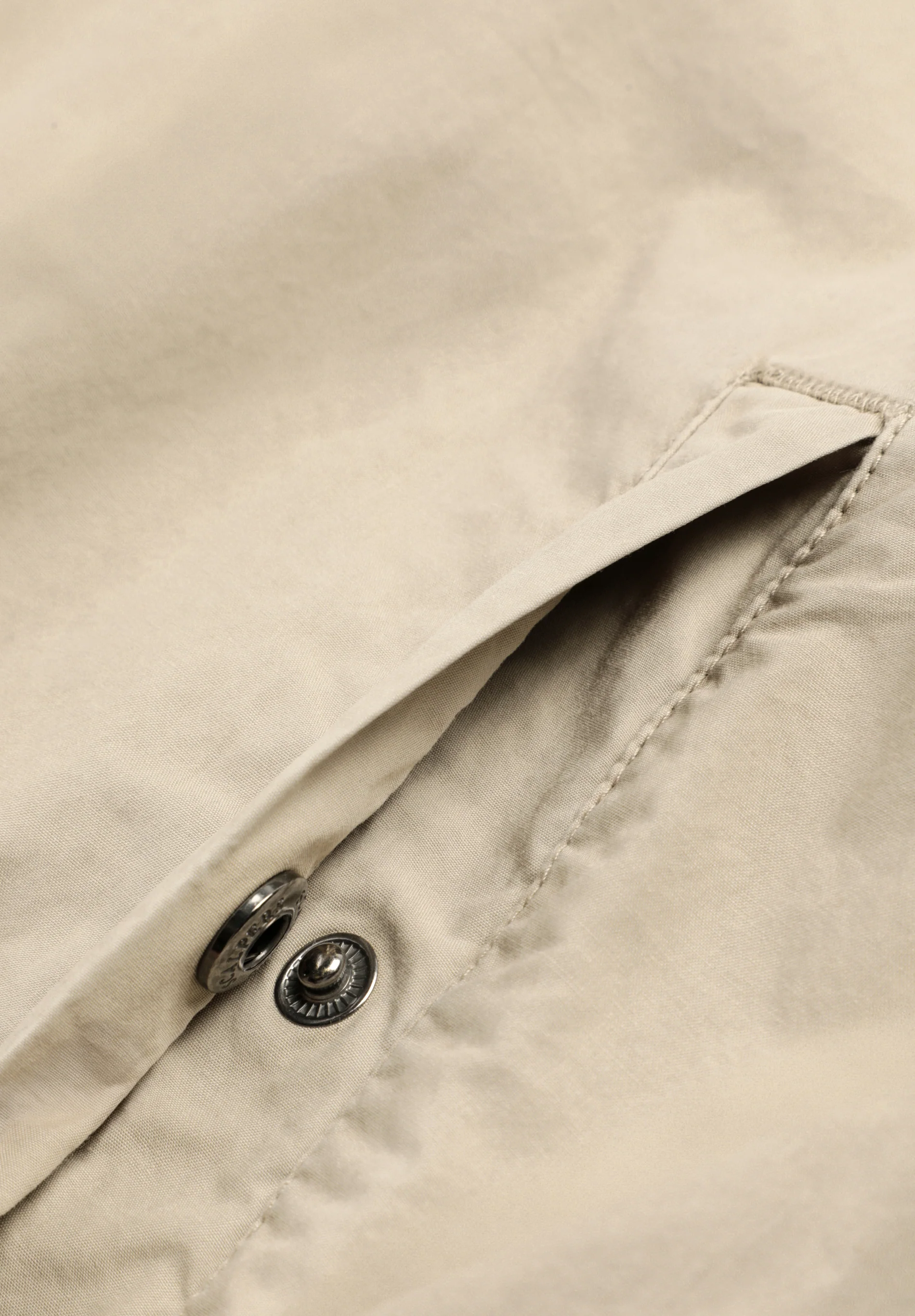 CHAQUETA BOMBER BORDADA - Image 10