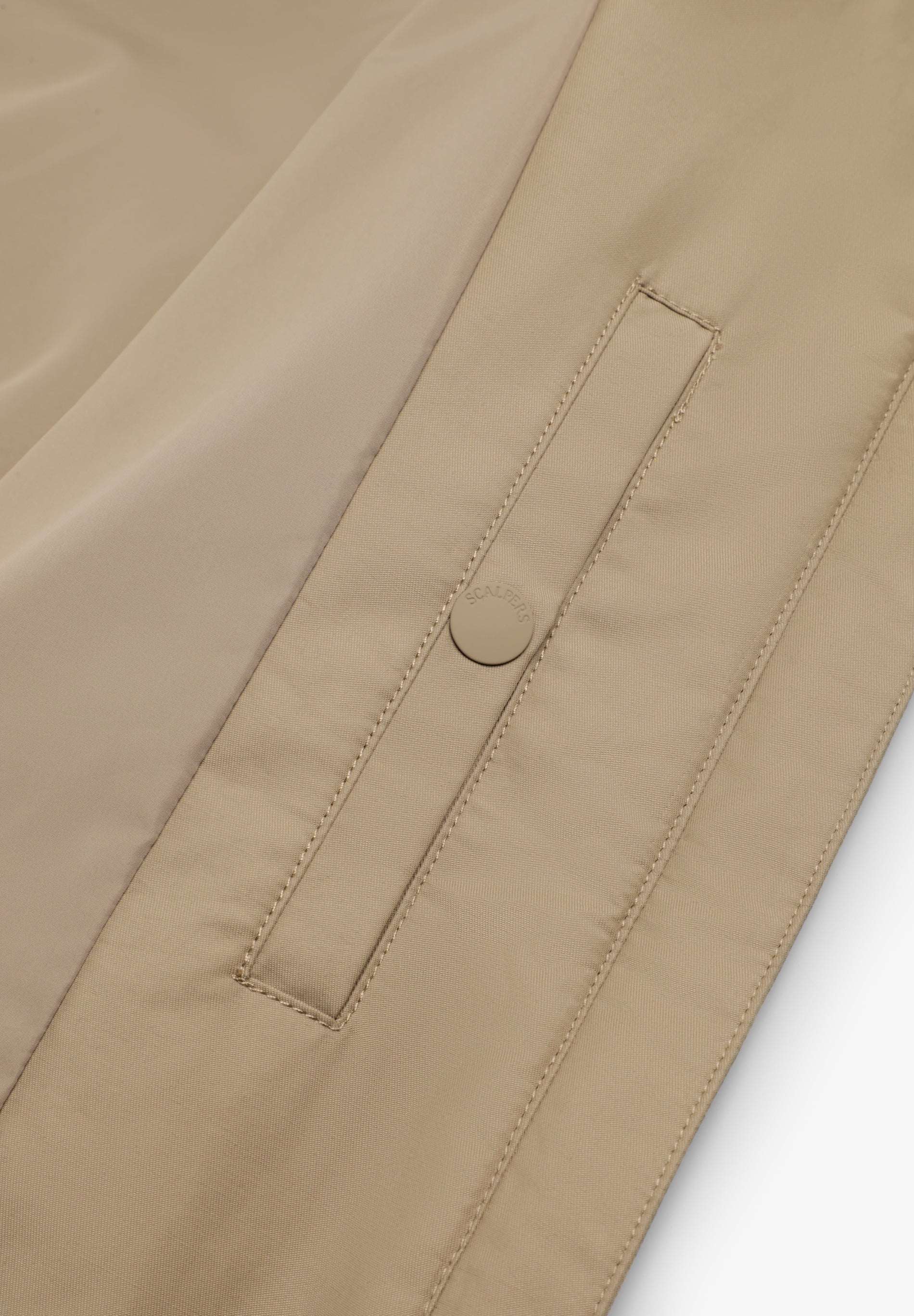CHAQUETA BOMBER CUELLO ALTO - Image 12