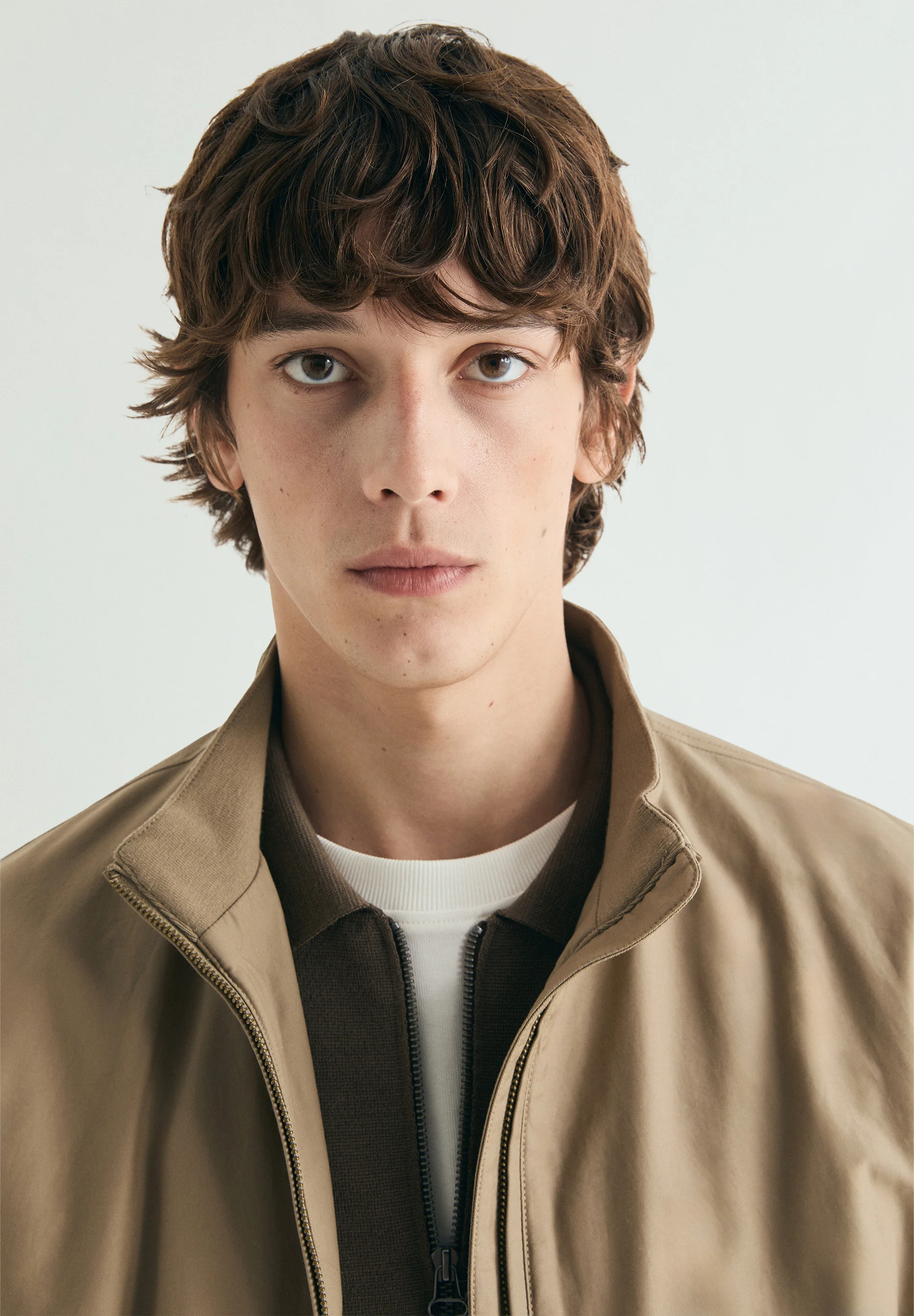 CHAQUETA BOMBER CUELLO ALTO - Image 3