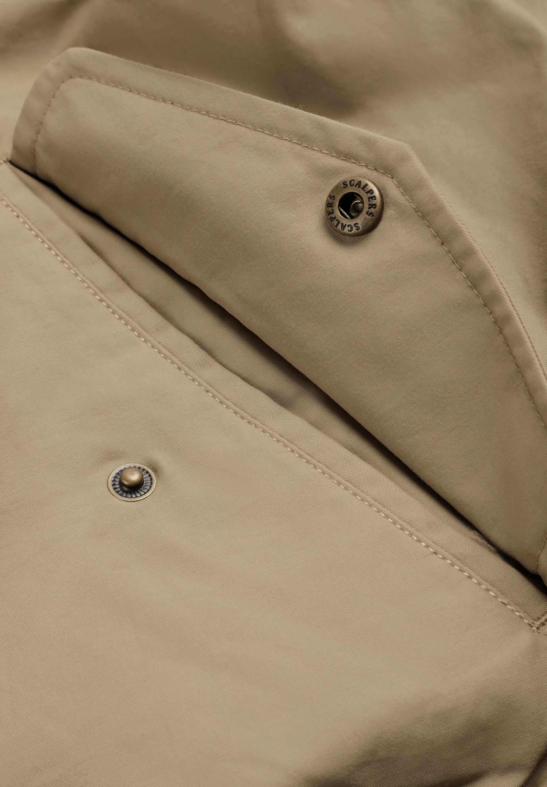 CHAQUETA BOMBER CUELLO ALTO - Image 9