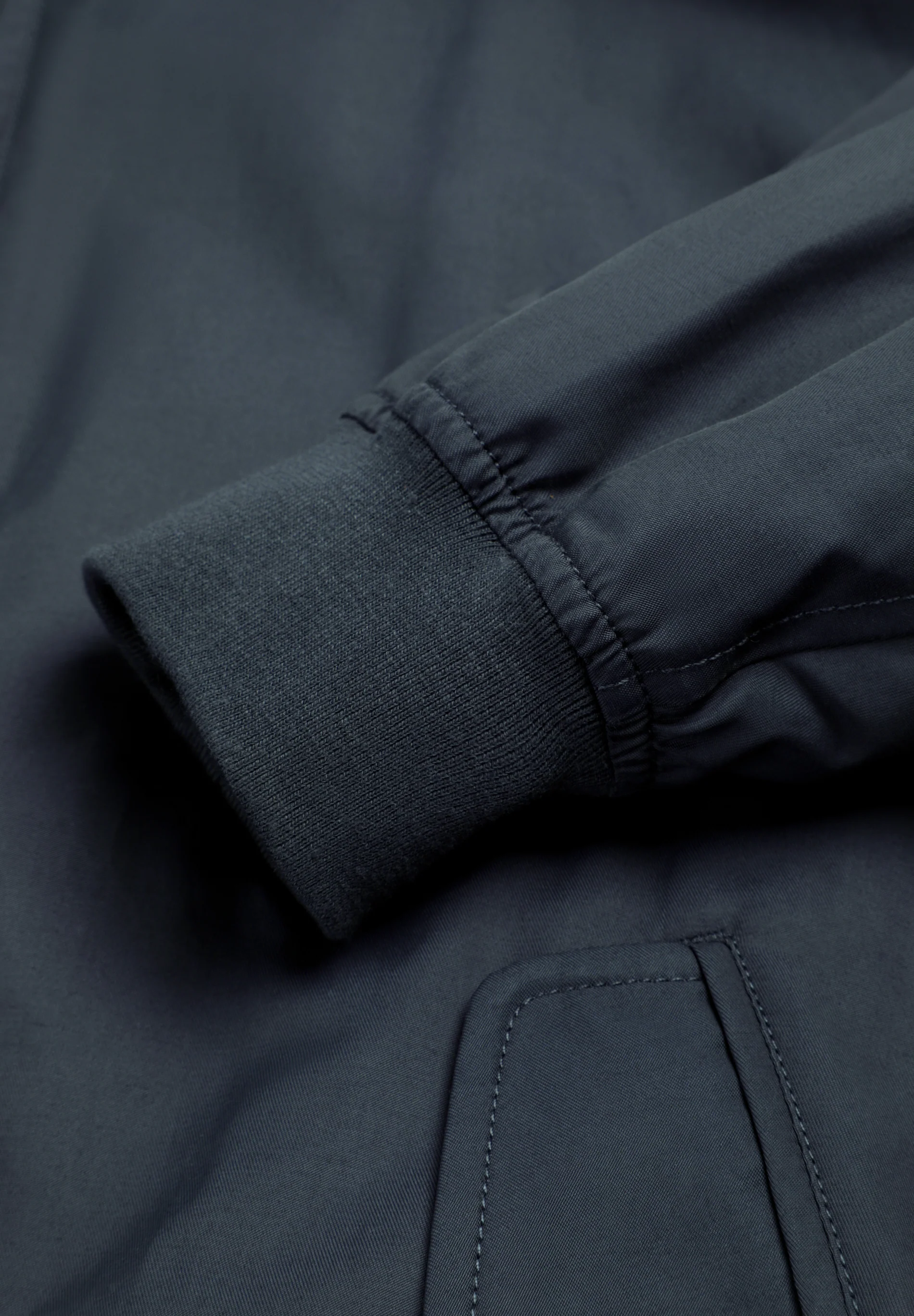 CHAQUETA BOMBER CUELLO ALTO - Image 11